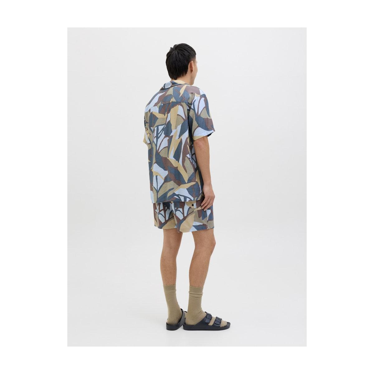 شورت سباحة بقصة عادية-men-clothing-bottoms-shorts-image-4
