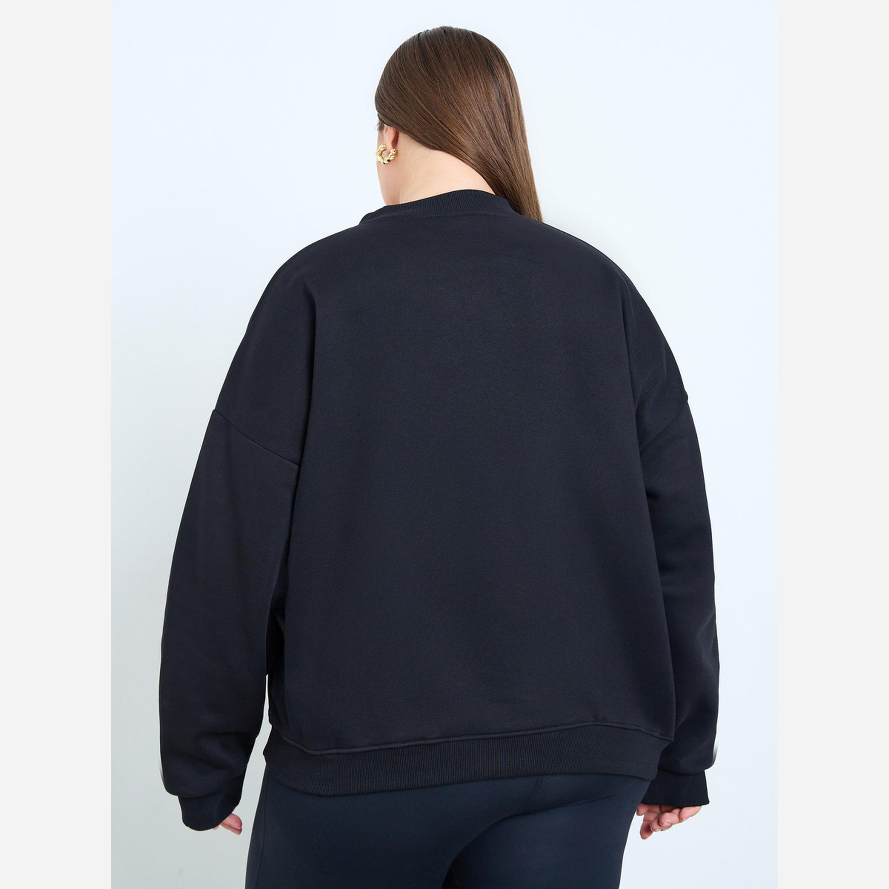 Styli Plus Size Regular Fit Cotton Blend Sweatshirt-women-winterwear-hoodiesandsweatshirts-sweatshirts-image-4