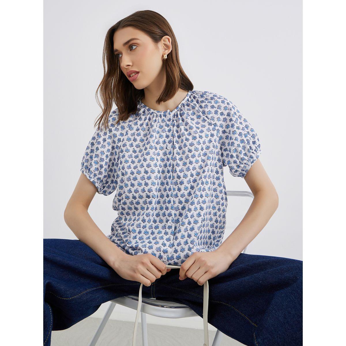 بلوزة مطبعة بالكامل مع ياقة بأربطة وأكمام منفوخة-women-clothing-shirtsandblouses-blouses-image-1
