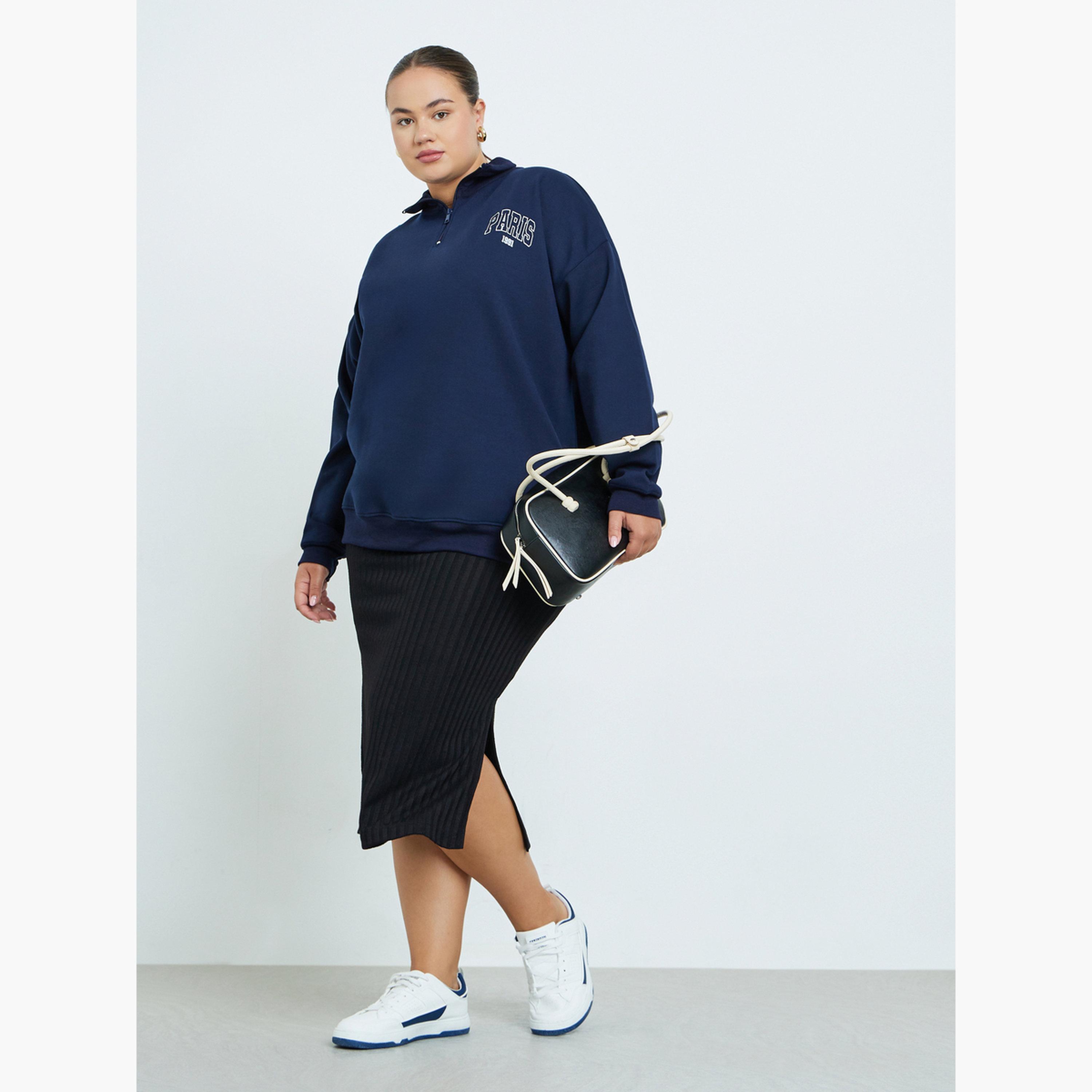 ستايلي - سويت شيرت بطبعة جرافيكية لون أزرق داكن مقاس كبير-women-winterwear-hoodiesandsweatshirts-sweatshirts-image-2