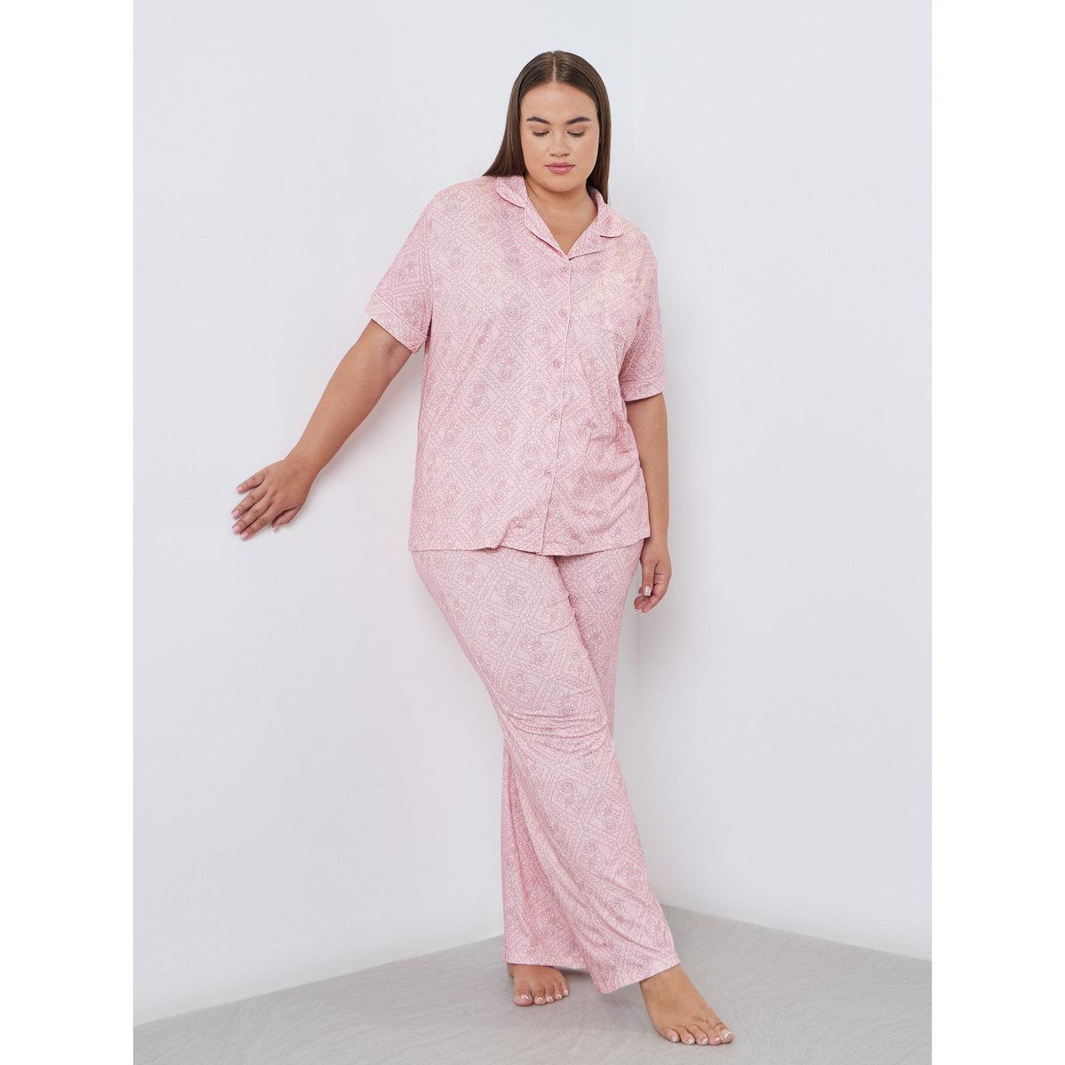طقم من بنطال بيجاما وبلوزة بمقاس كبير-women-clothing-plussize-nightwear-nightwearsets-image-1