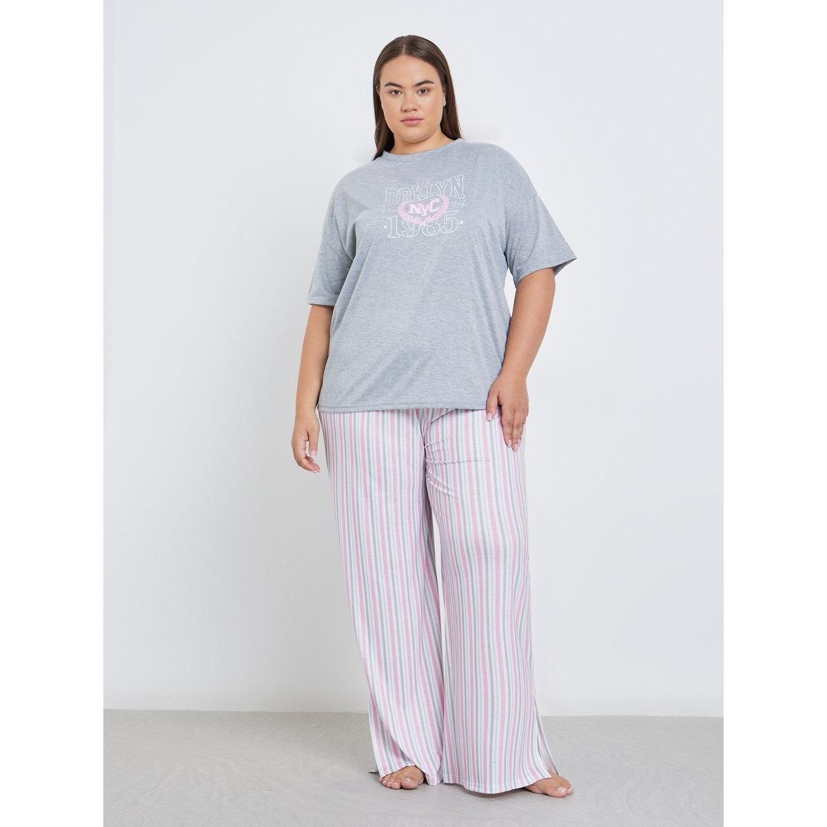طقم من بنطال بيجاما وتيشيرت بطبعة جرافيك-women-clothing-nightwear-pyjamas-longsets-image-2