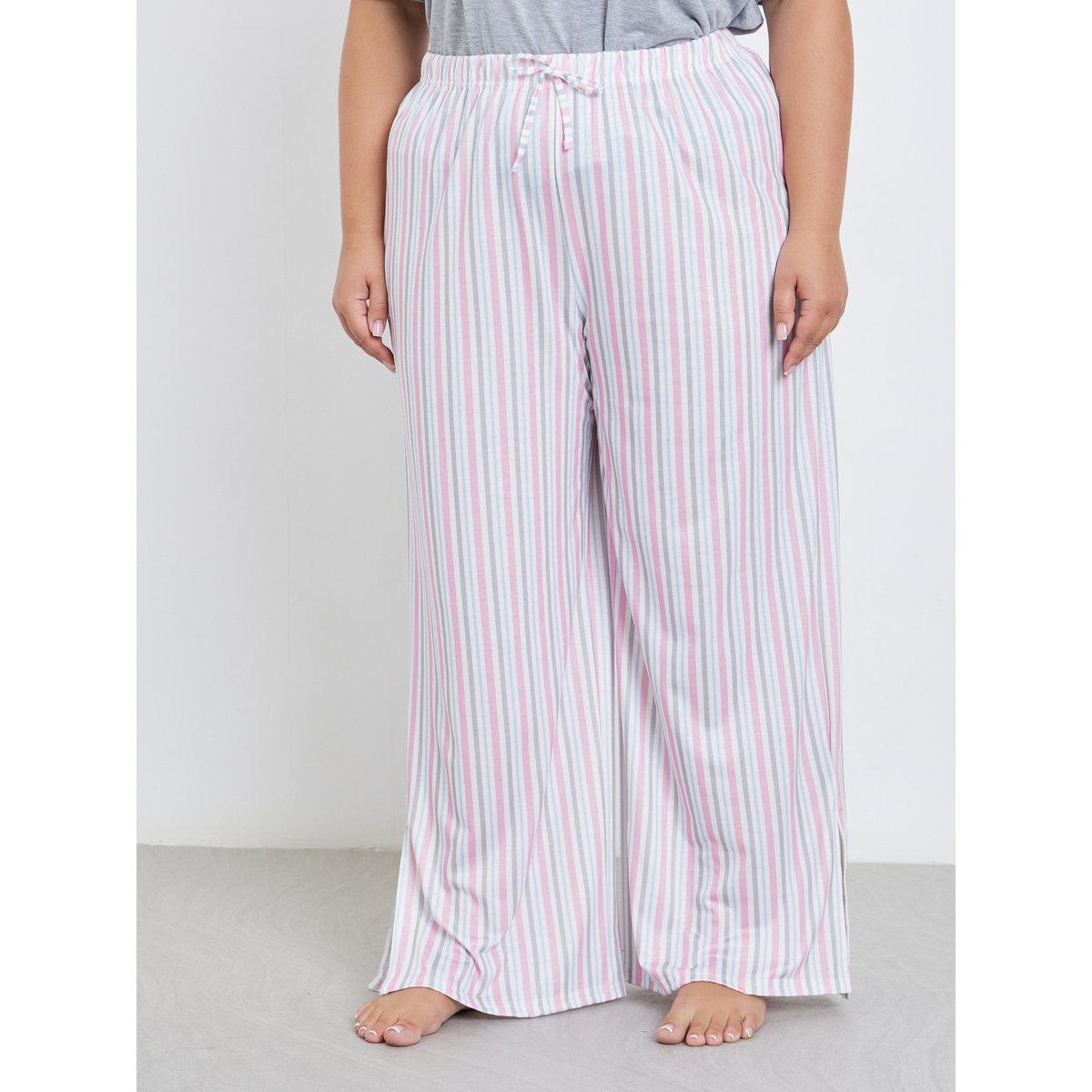 طقم من بنطال بيجاما وتيشيرت بطبعة جرافيك-women-clothing-nightwear-pyjamas-longsets-image-5