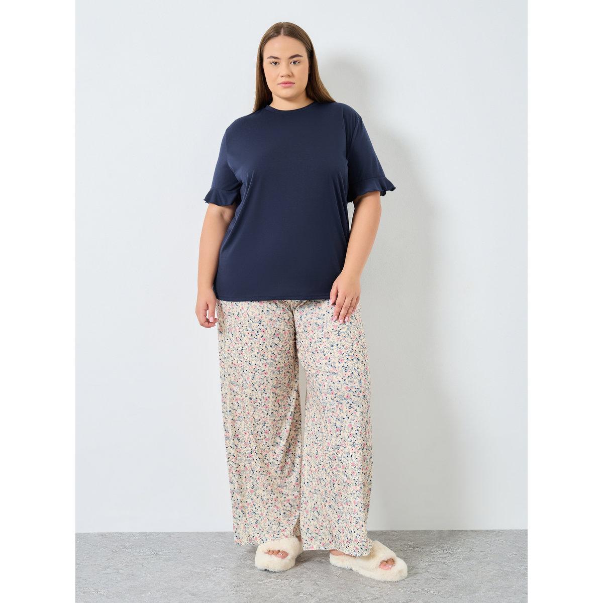 طقم من بنطال بيجاما بمقاس كبير وبلوزة بطبعة زهور-women-clothing-nightwear-pyjamas-longsets-image-1