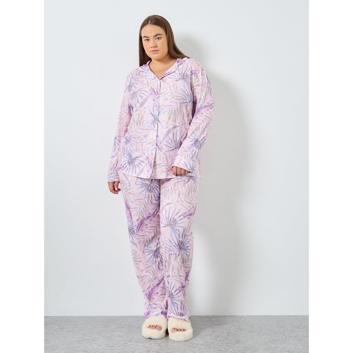 طقم من بنطال بيجاما بمقاس كبير وبلوزة-women-clothing-plussize-nightwear-nightwearsets-image-1