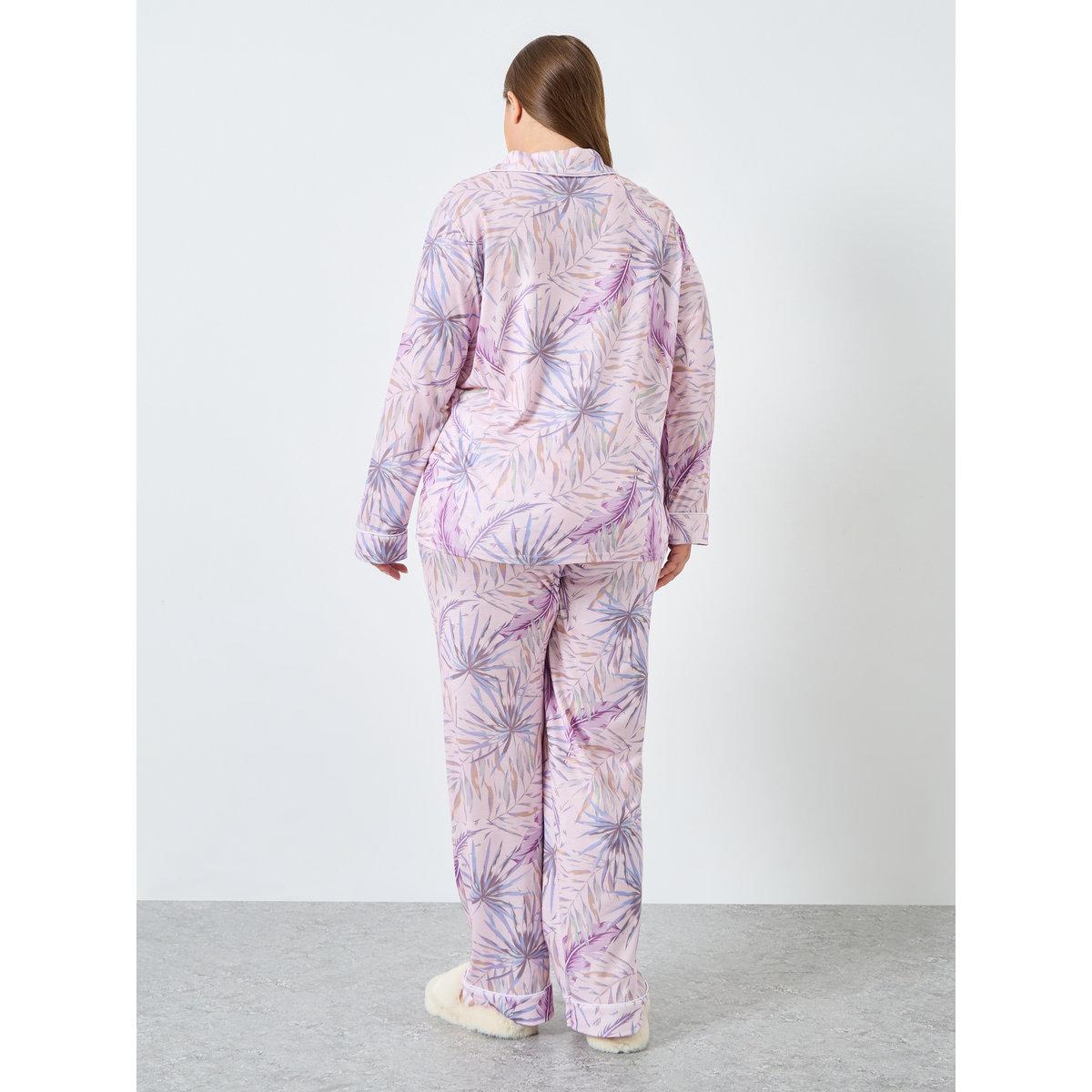 طقم من بنطال بيجاما بمقاس كبير وبلوزة-women-clothing-plussize-nightwear-nightwearsets-image-4