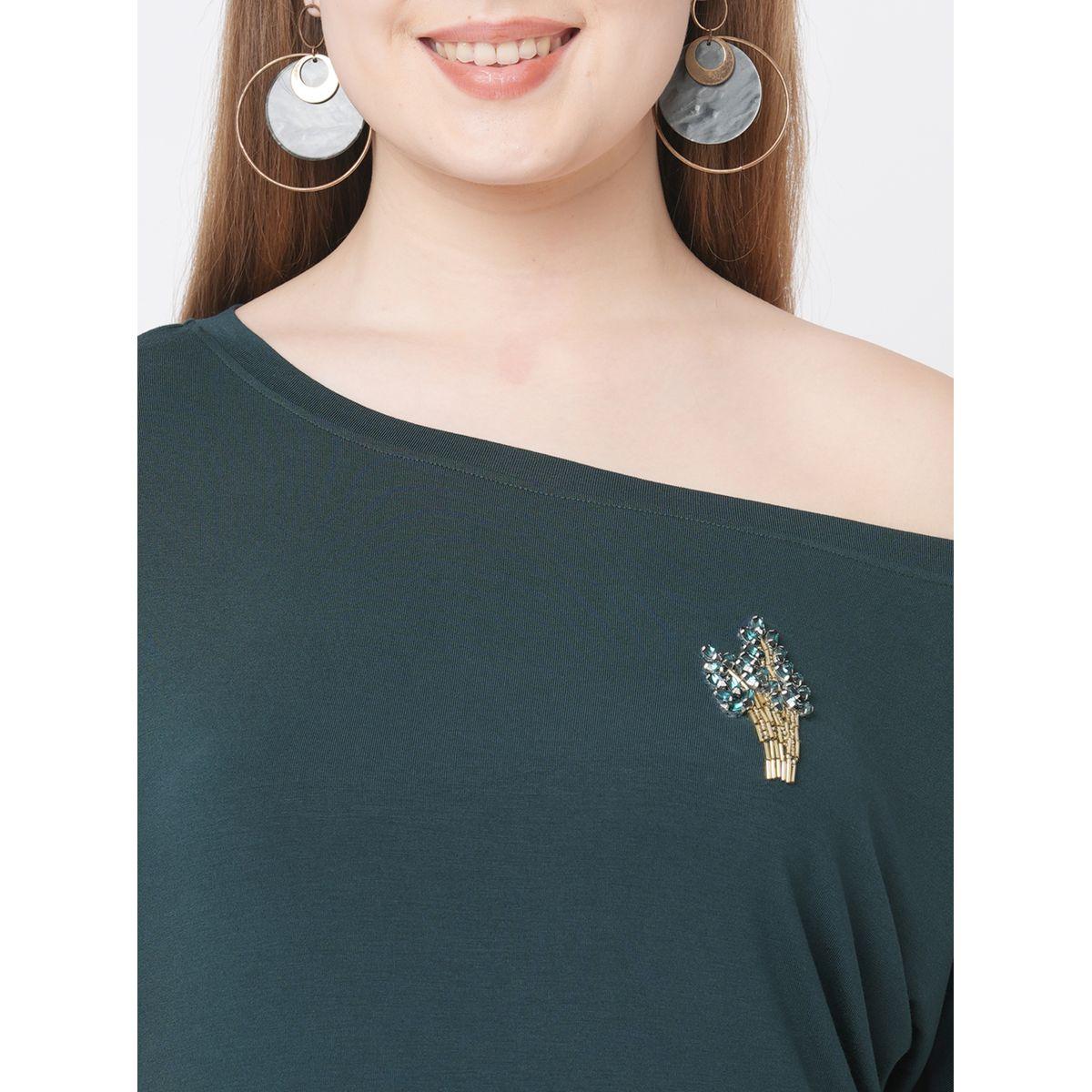 تيشيرت بتفاصيل مُنمقة وأكتاف مكشوفة-women-clothing-tshirts-image-2