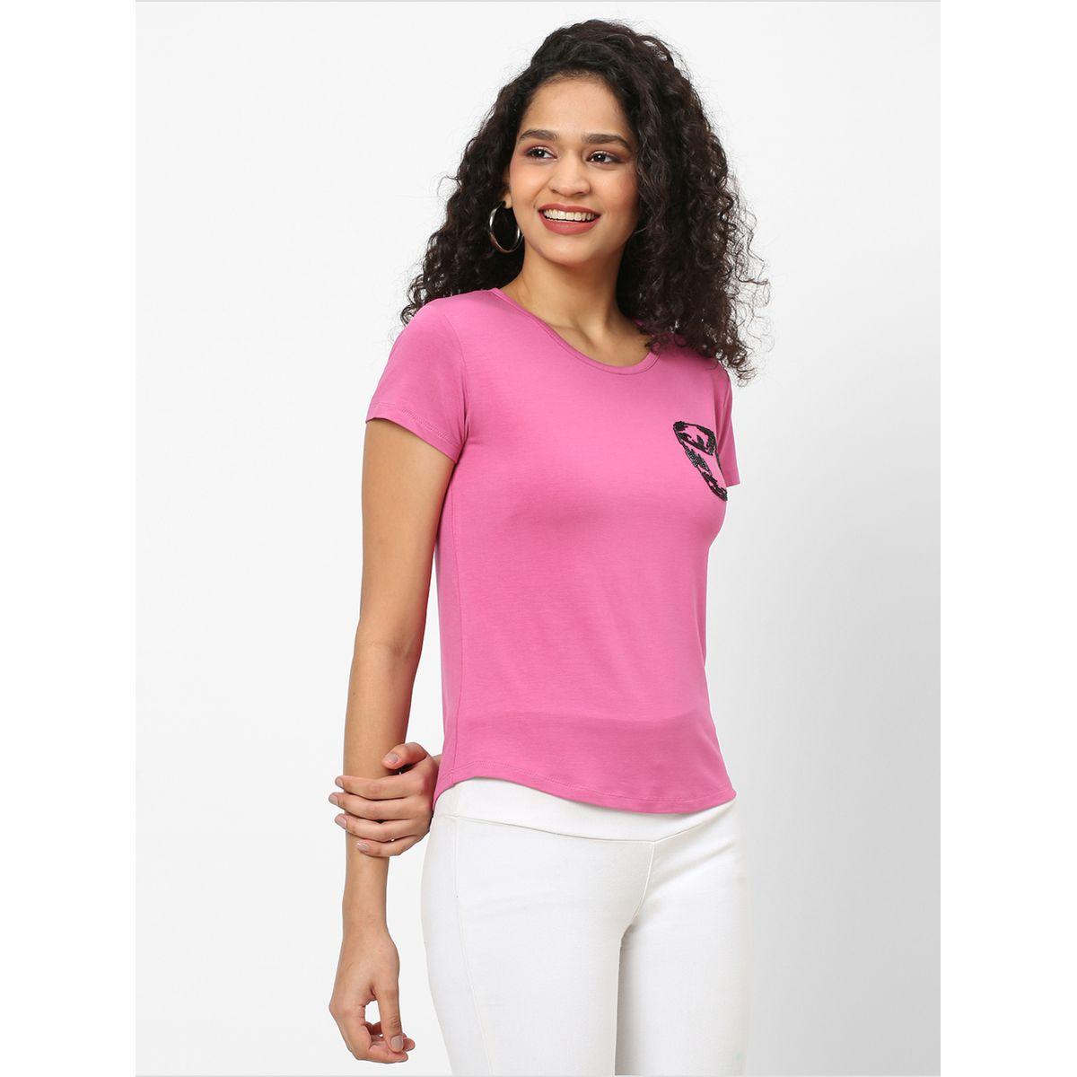 تيشيرت بأكمام قصيرة وتفاصيل مُنمقة-women-clothing-tshirts-image-3