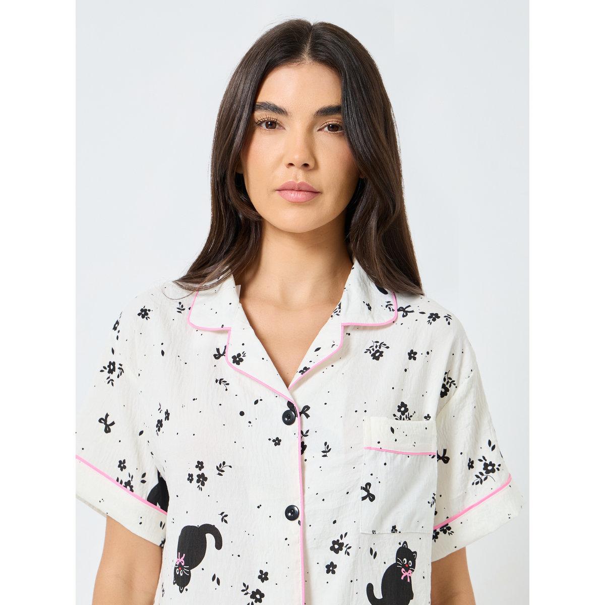 طقم من بنطال بيجاما وشورت وبلوزة بطبعة قطة-women-clothing-nightwear-pyjamas-longsets-image-4