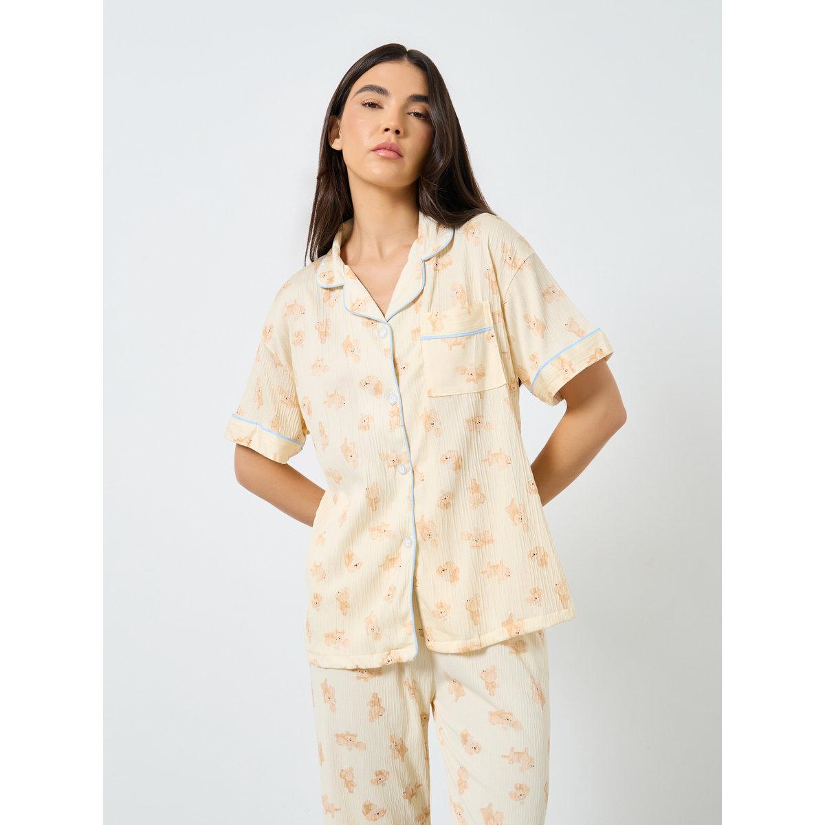 طقم من بنطال بيجاما وشورت وبلوزة بطبعة دُب-women-clothing-nightwear-pyjamas-longsets-image-3
