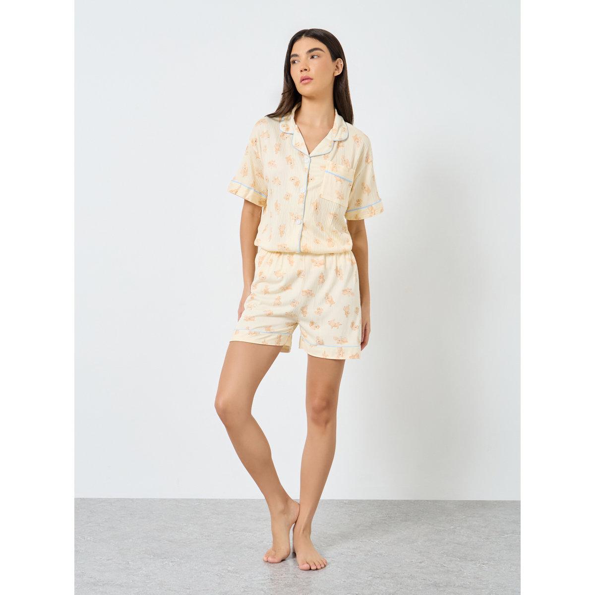 طقم من بنطال بيجاما وشورت وبلوزة بطبعة دُب-women-clothing-nightwear-pyjamas-longsets-image-7