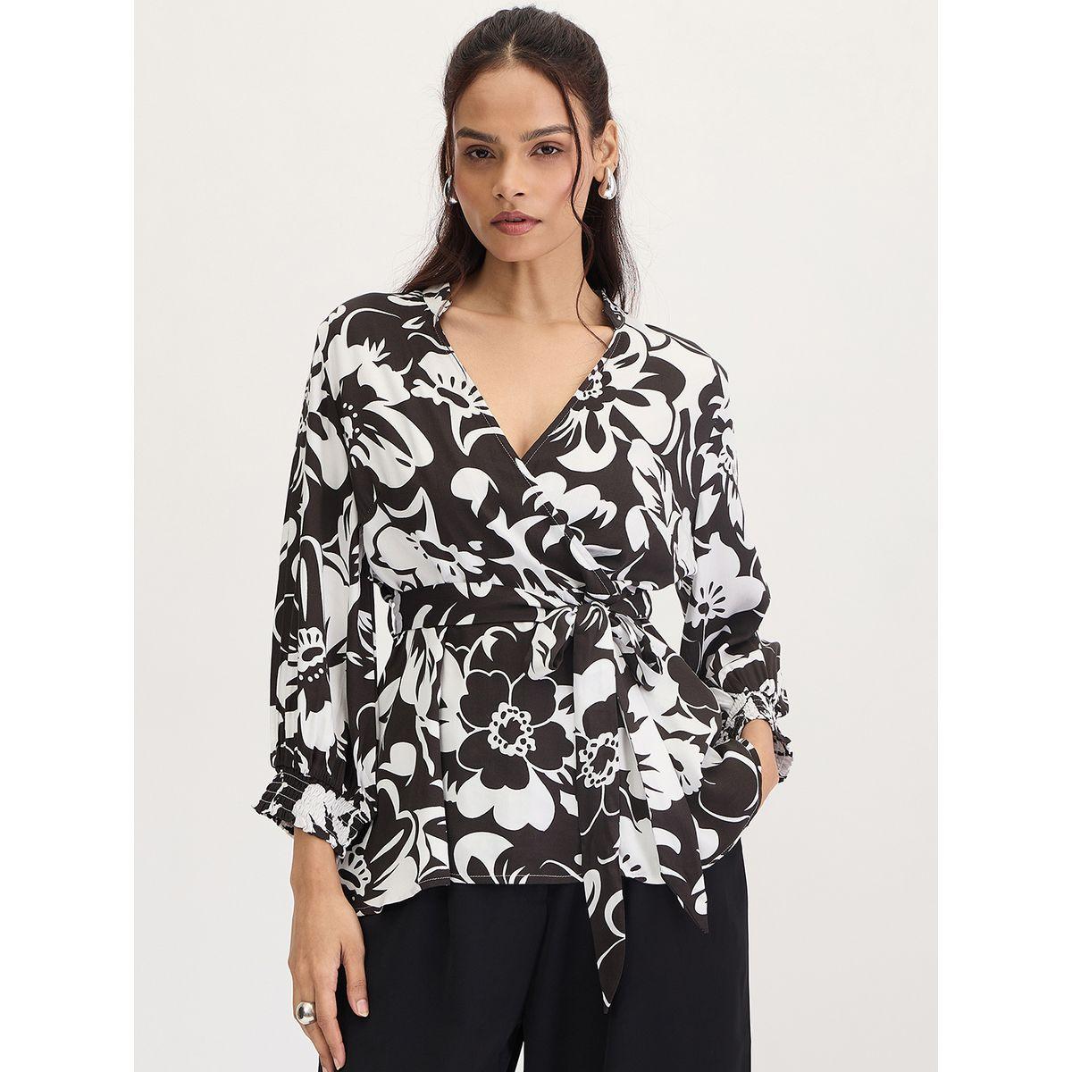 بلوزة بنمط لف وطبعة زهور مع ربطة خصر-women-clothing-shirtsandblouses-blouses-image-1