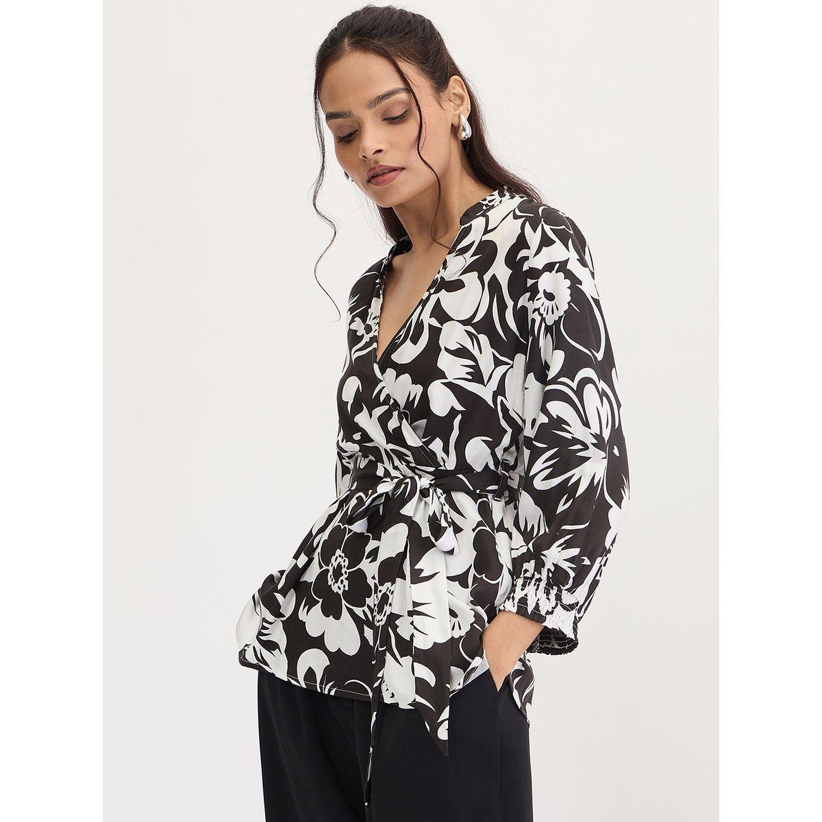 بلوزة بنمط لف وطبعة زهور مع ربطة خصر-women-clothing-shirtsandblouses-blouses-image-3