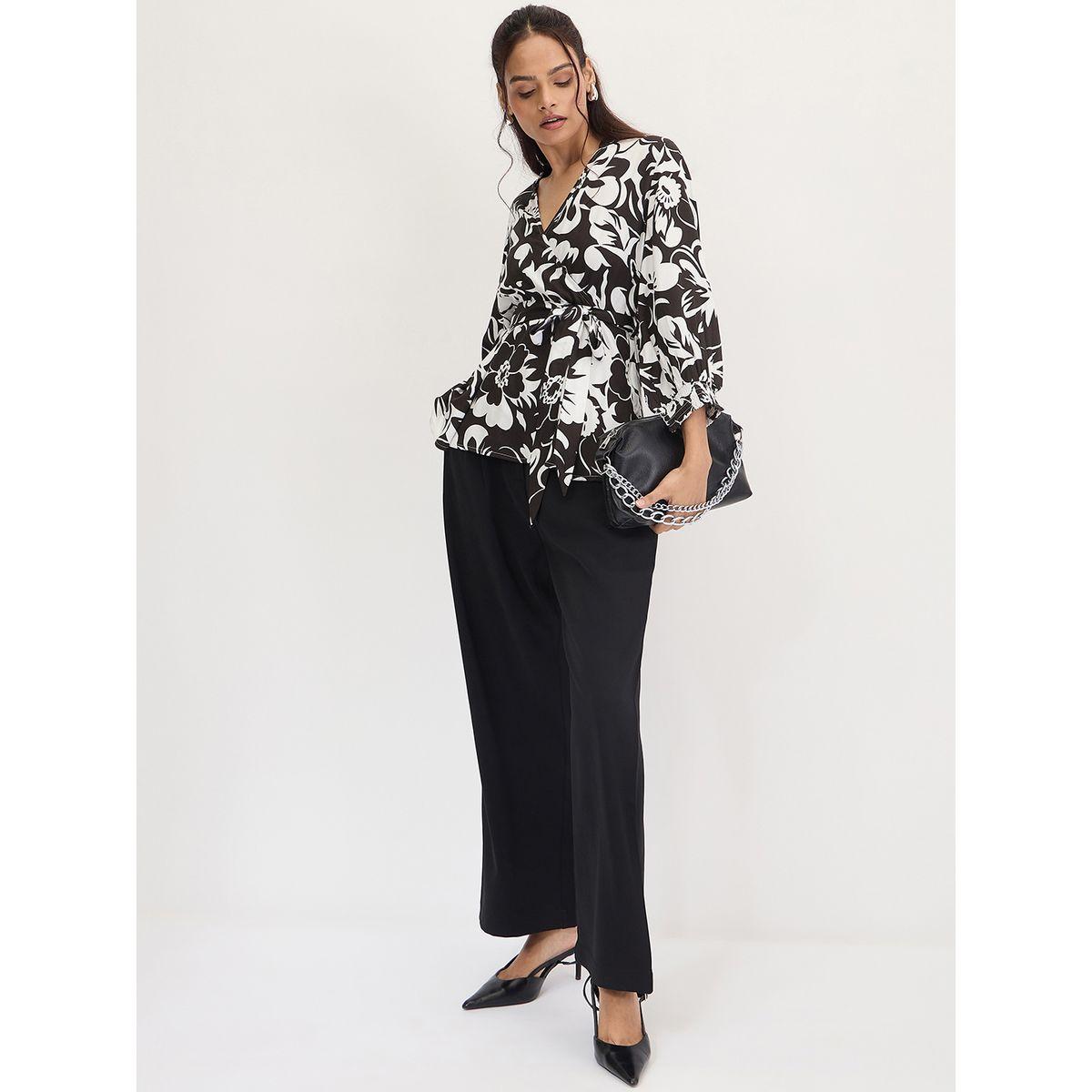بلوزة بنمط لف وطبعة زهور مع ربطة خصر-women-clothing-shirtsandblouses-blouses-image-6