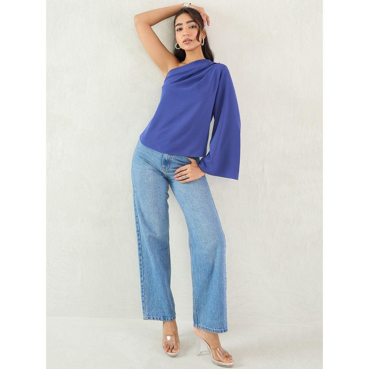 بلوزة بتفاصيل كتف واحد مع كُم بنمط جرس-women-clothing-shirtsandblouses-blouses-image-5