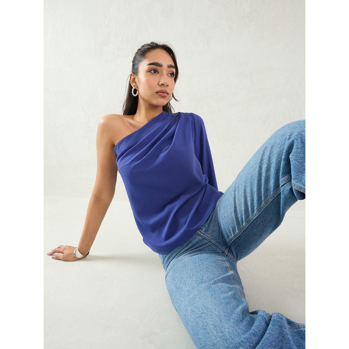بلوزة بتفاصيل كتف واحد مع كُم بنمط جرس-women-clothing-shirtsandblouses-blouses-image-6