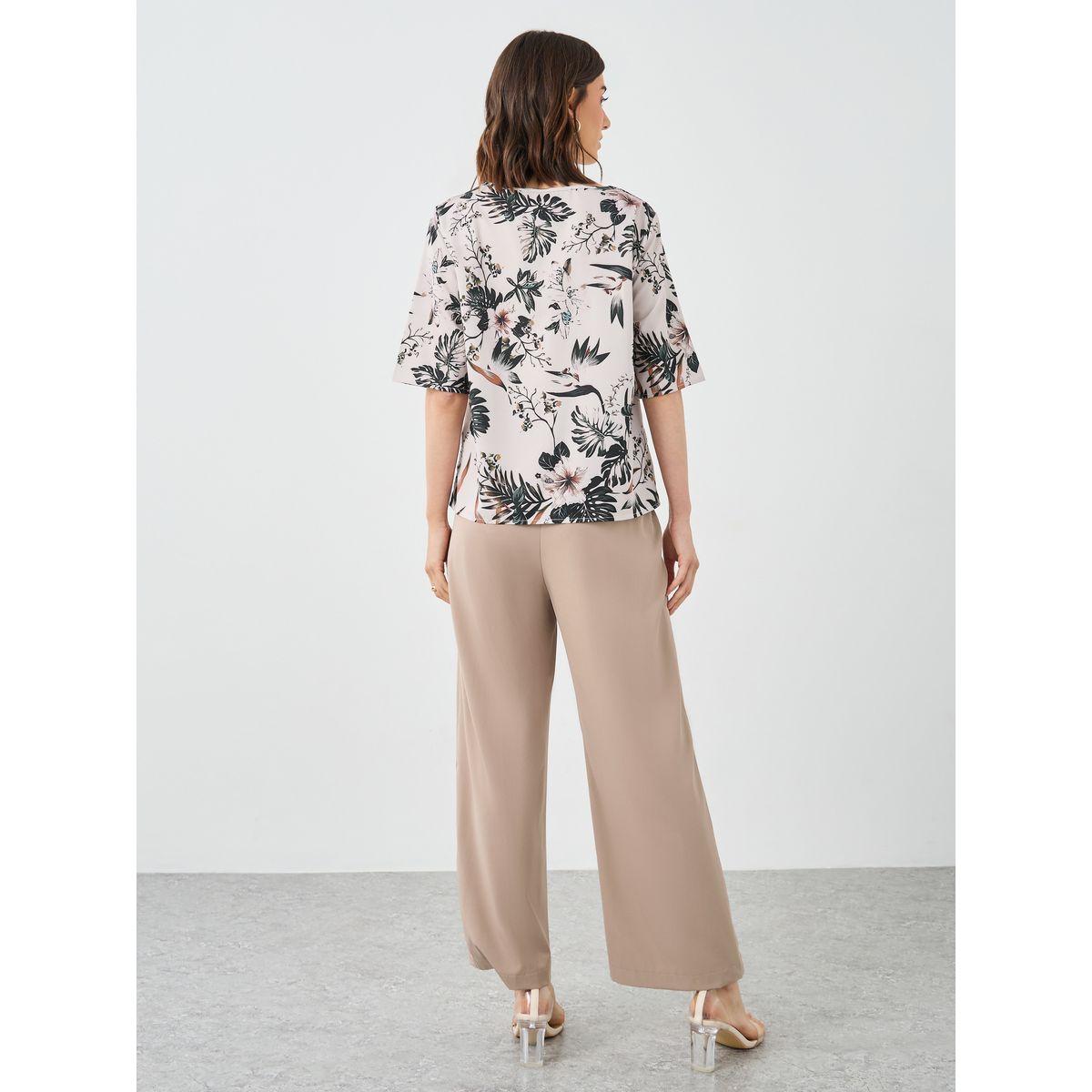 طقم منسق من بنطال بقصة أرجل واسعة وبلوزة بطبعة زهور-women-clothing-coordsets-image-4