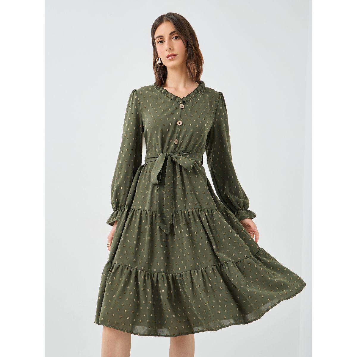 فستان بطول الركبة بتفاصيل كسرات مع نسيج بملمس دوبي-women-clothing-dresses-image-1