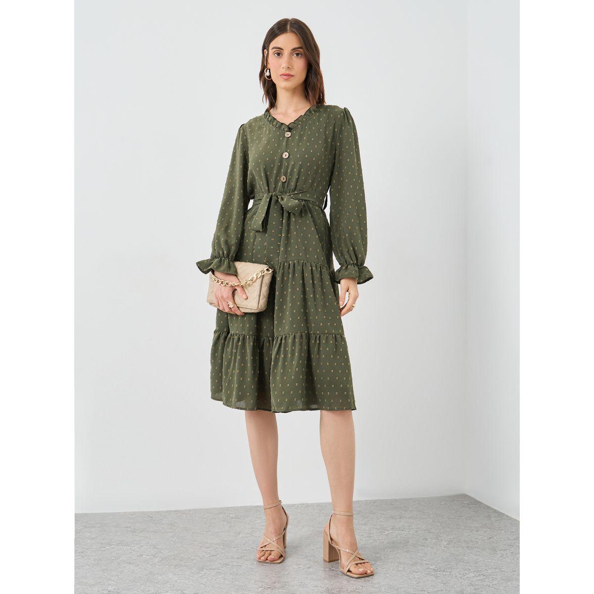 فستان بطول الركبة بتفاصيل كسرات مع نسيج بملمس دوبي-women-clothing-dresses-image-3