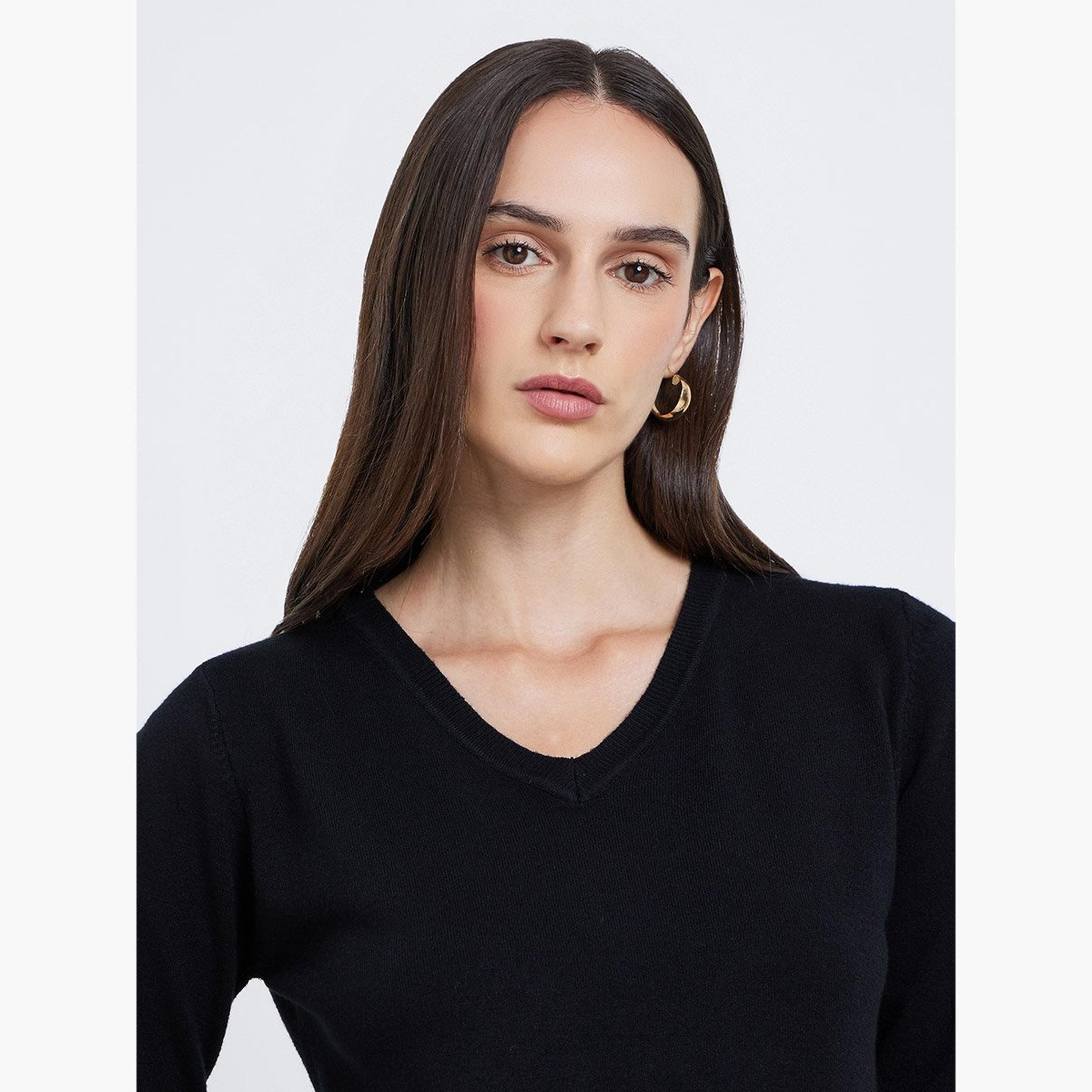 Styli Solid Knitted V-Neck Top-women-clothing-tshirts-image-3