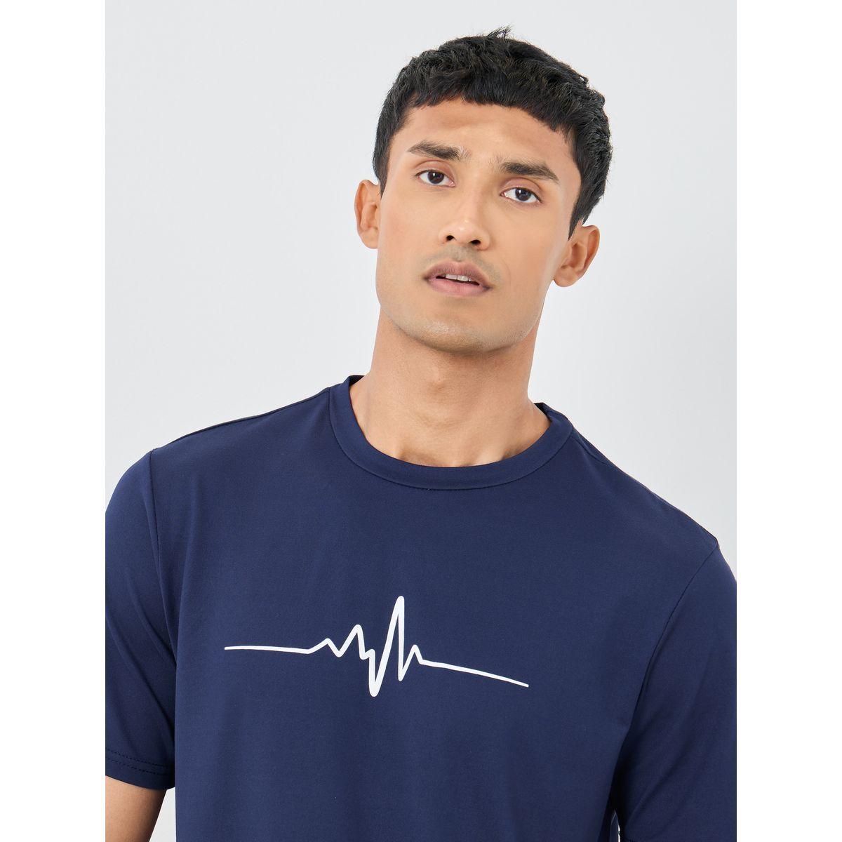 تيشيرت بطبعة جرافيك وقصة عادية مع ياقة دائرية-men-clothing-tshirtsandpolos-tshirts-image-3