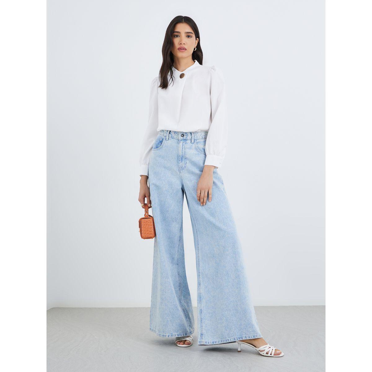 بلوزة سادة بأكمام طويلة وتفاصيل أزرار-women-clothing-shirtsandblouses-blouses-image-3