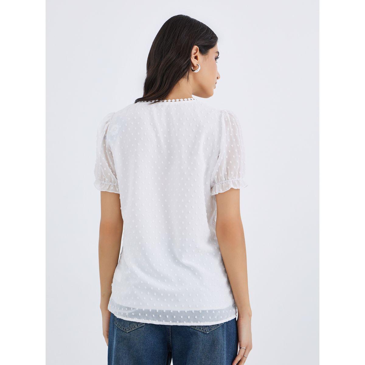 بلوزة بتفاصيل بارزة الملمس مع دانتيل وأكمام منفوخة-women-clothing-shirtsandblouses-blouses-image-4