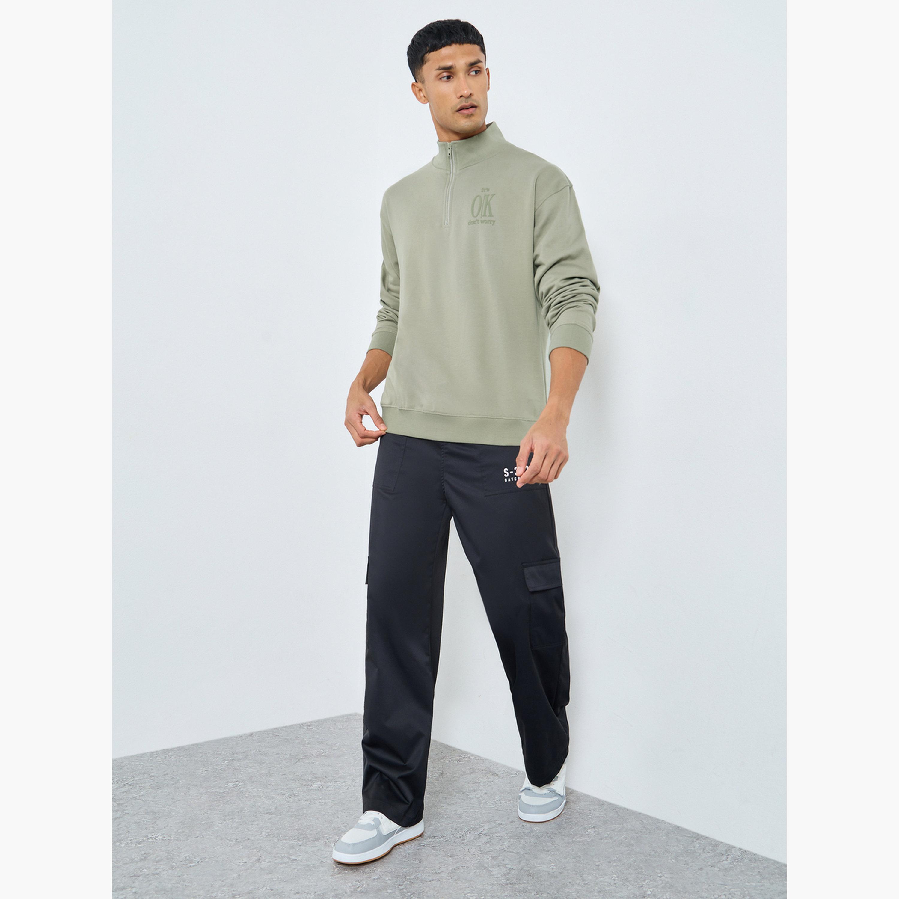 ستايلي - سويت شيرت بنصف سحاب طبعة شعار كاكي للرجال -men-winterwear-hoodiesandsweatshirts-image-2