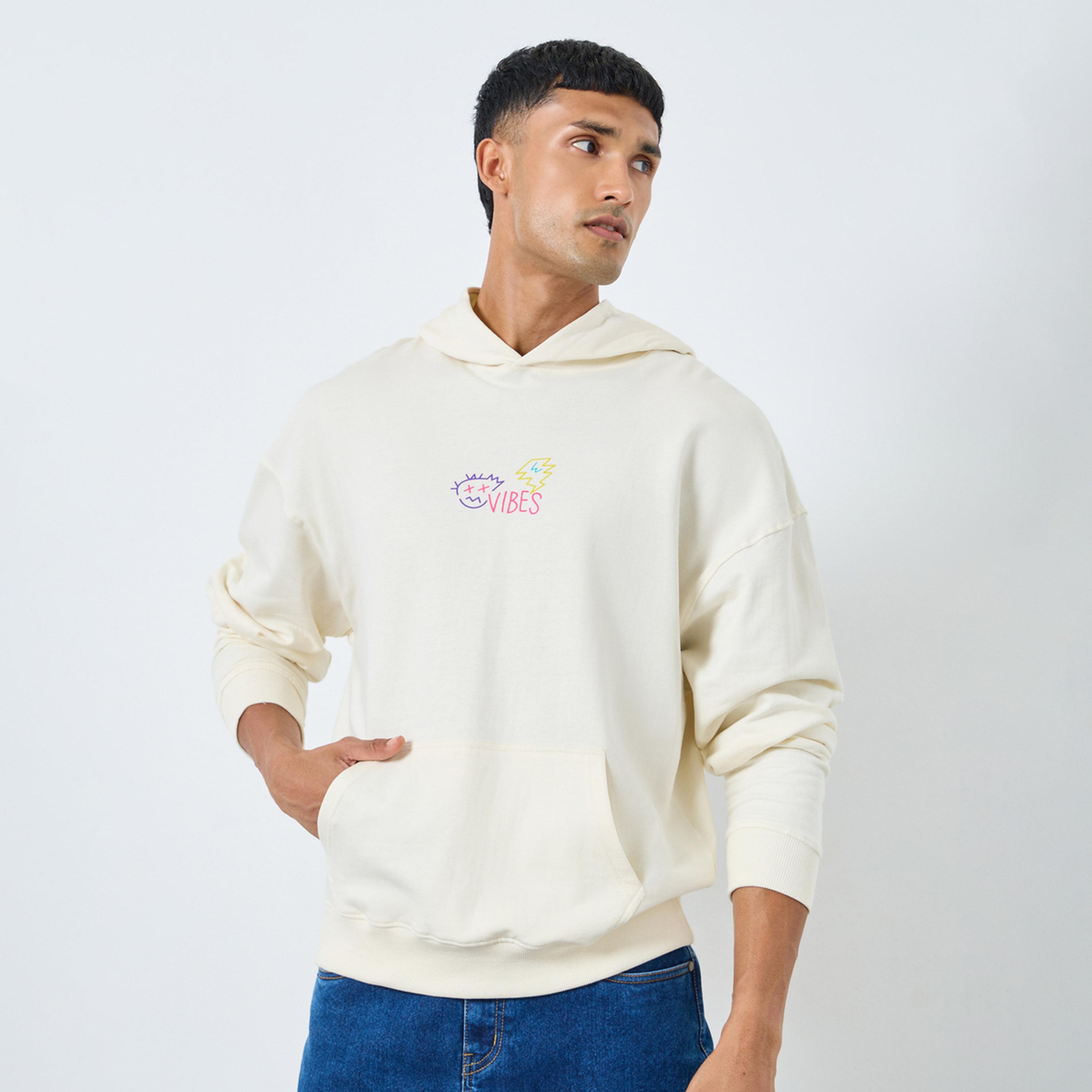 ستايلي - هودي رجالي حجم كبير بطبعة جرافيكية لون كريمي-men-winterwear-hoodiesandsweatshirts-image-1