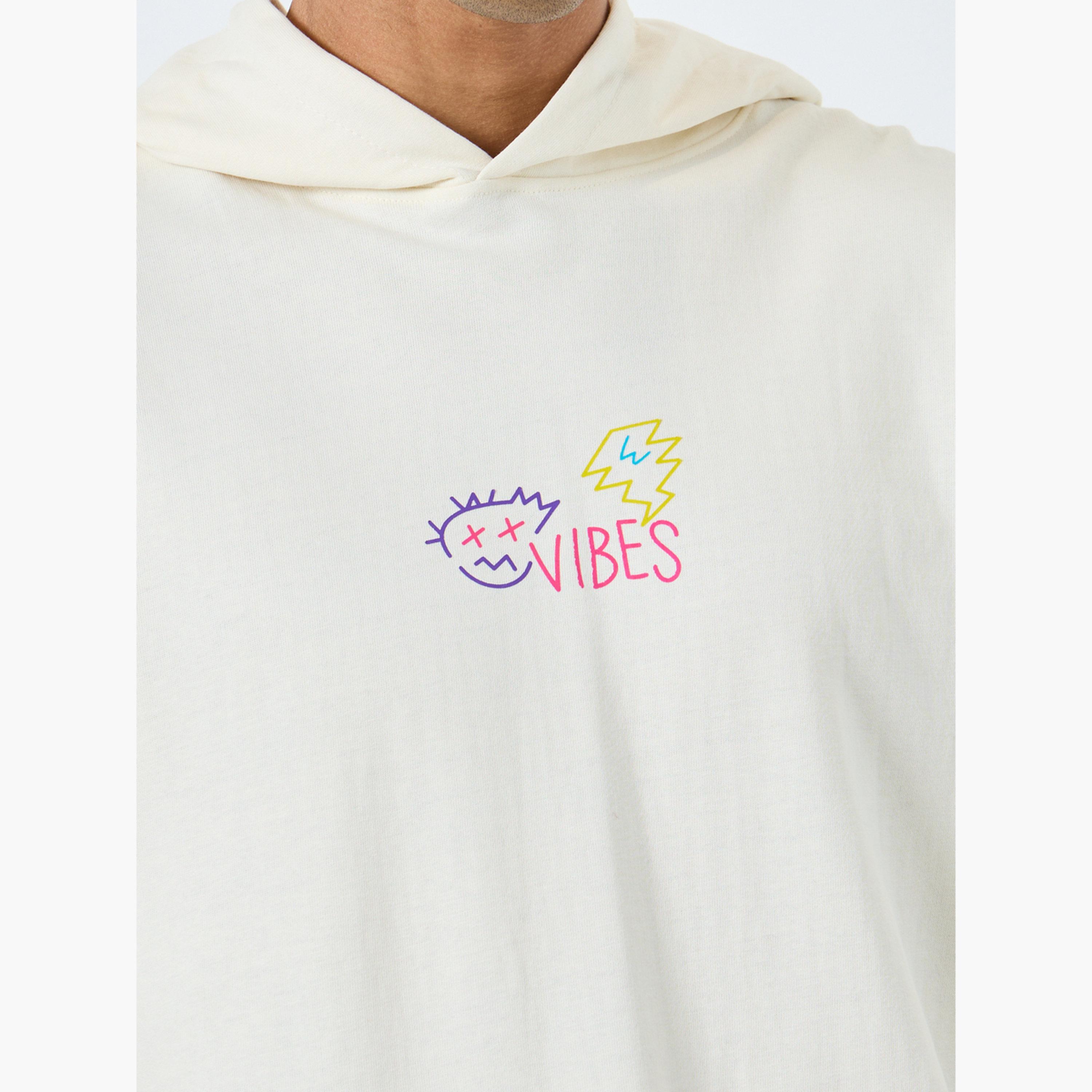 ستايلي - هودي رجالي حجم كبير بطبعة جرافيكية لون كريمي-men-winterwear-hoodiesandsweatshirts-image-5