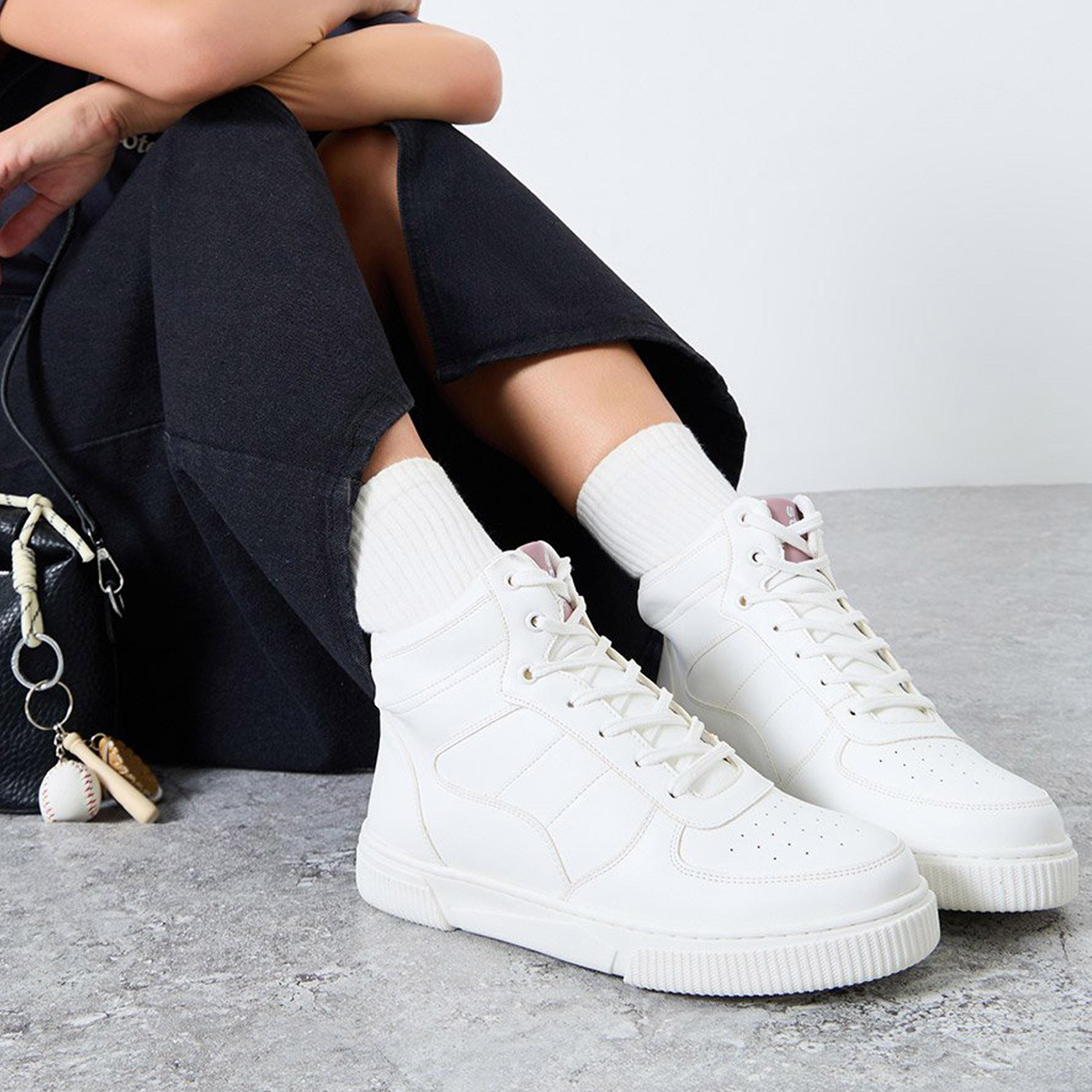 ستايلي - حذاء رياضي أبيض برباط وقصة عالية-women-shoes-sneakers-image-2