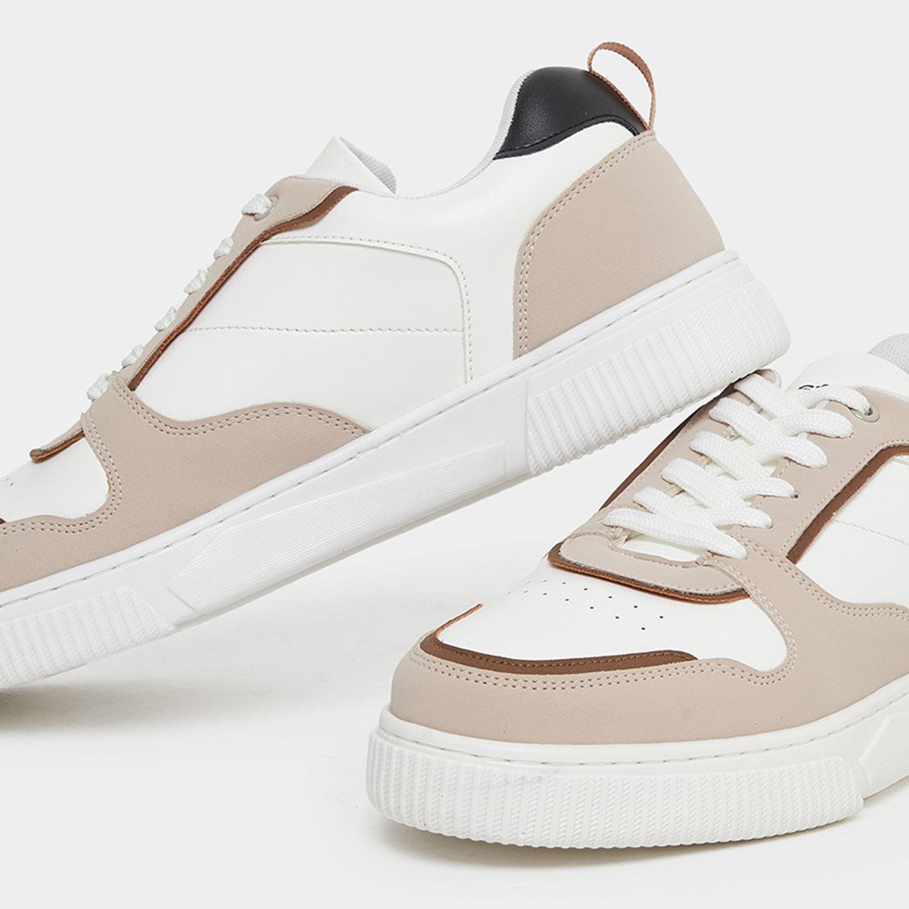 ستايلي - حذاء رياضي برباط مقسم-women-shoes-sneakers-image-4