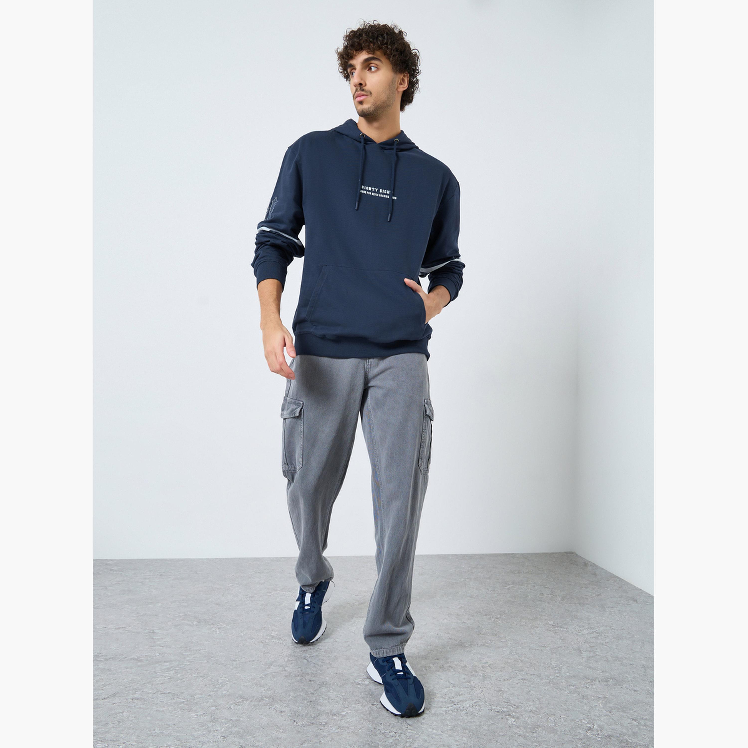 ستايلي - هودي بطبعة جرافيكية لون أزرق الداكن-men-winterwear-hoodiesandsweatshirts-image-2