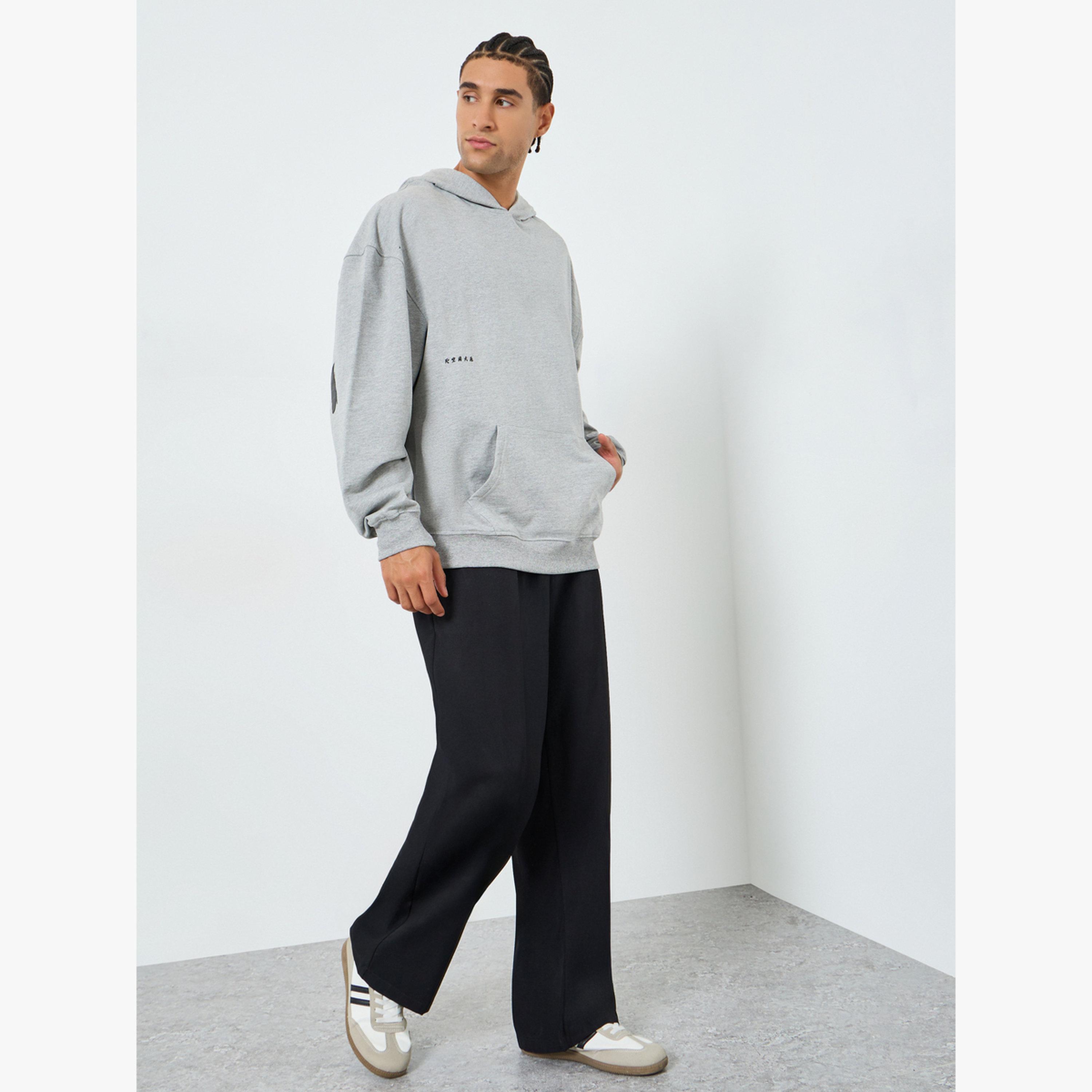 هودي بقصة واسعة وطبعة بعبارة-men-clothing-hoodiesandsweatshirts-image-2