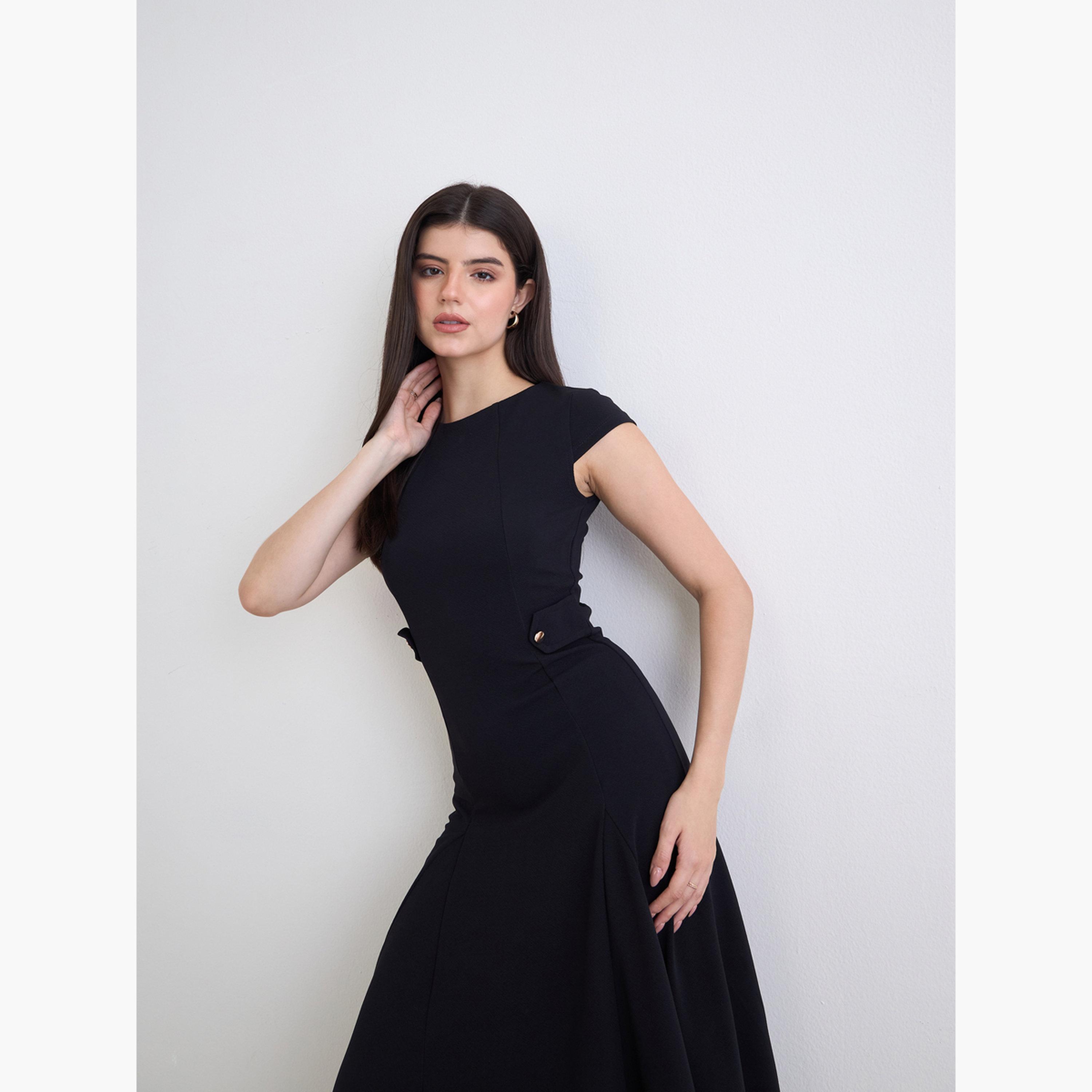 Styli Women Black Plain Short Sleeves A-Line Midi Dress-women-clothing-dresses-image-2