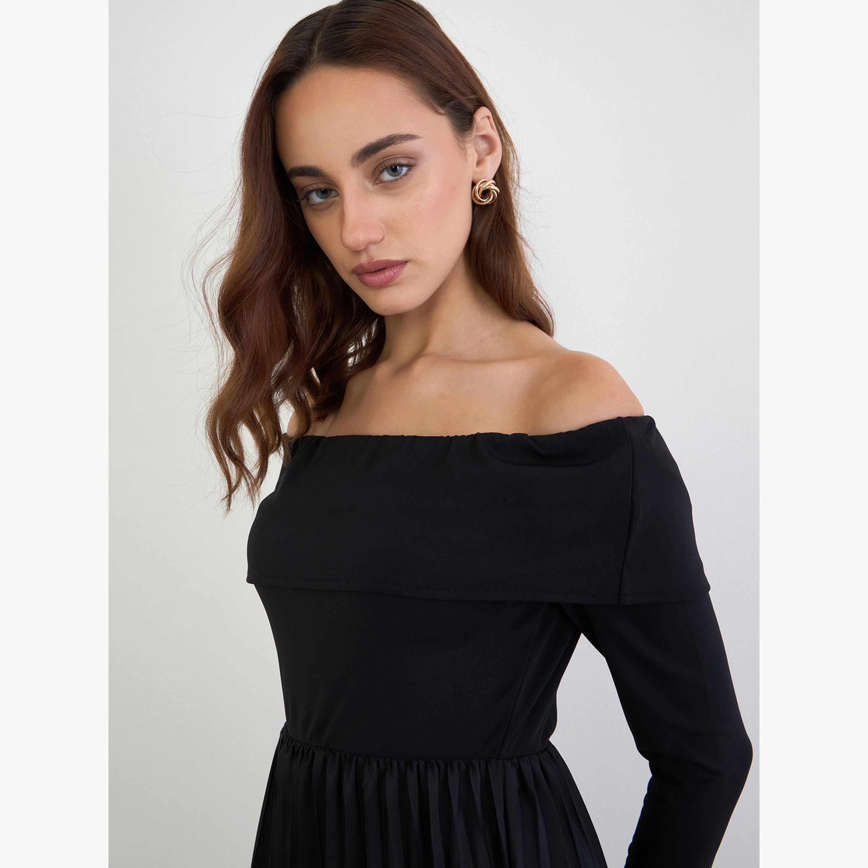Styli Black Off Shoulder Pleated Evening Maxi Dress-women-clothing-dresses-image-3