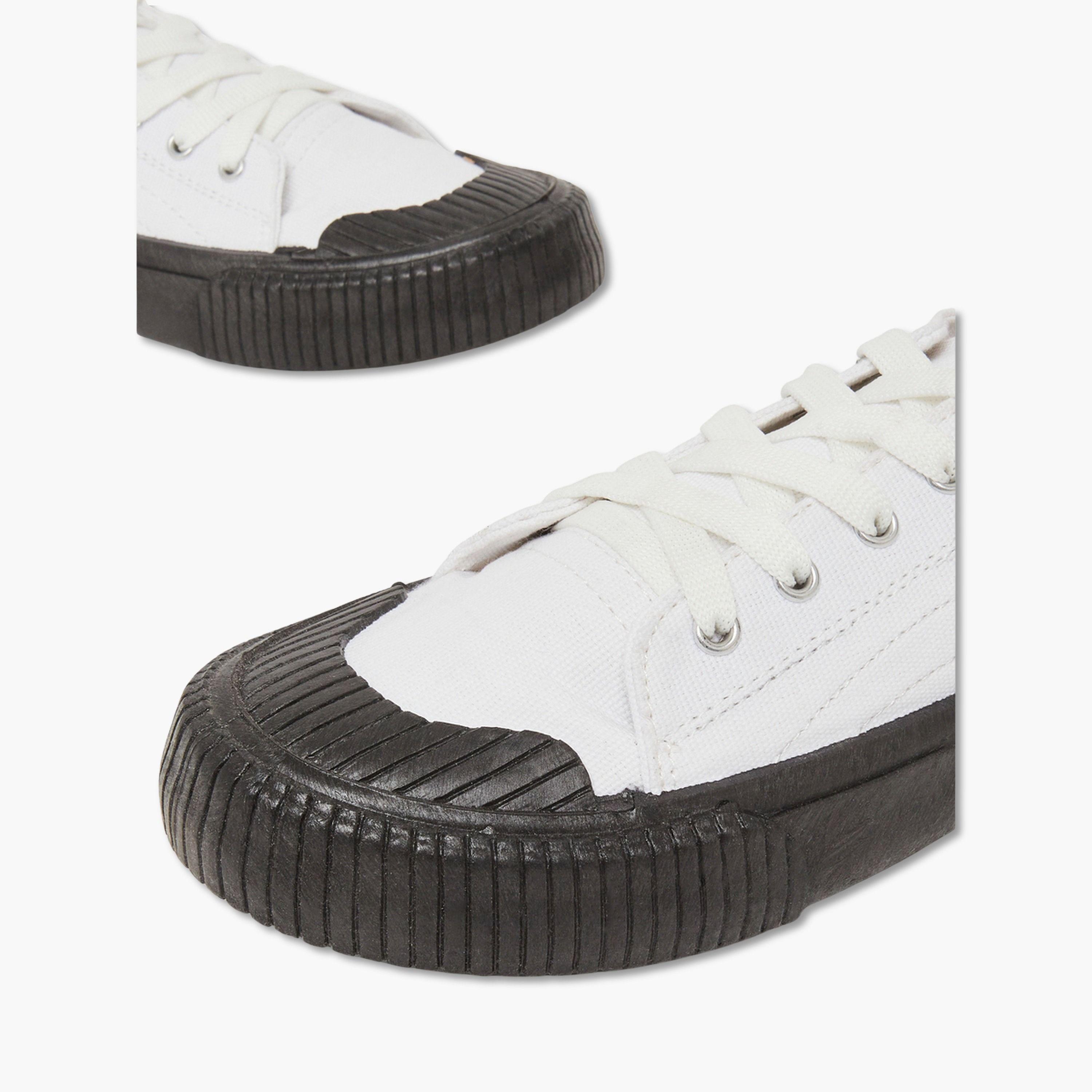 Styli Men Canvas Contrast Sole Sneakers-men-shoes-sneakers-image-4