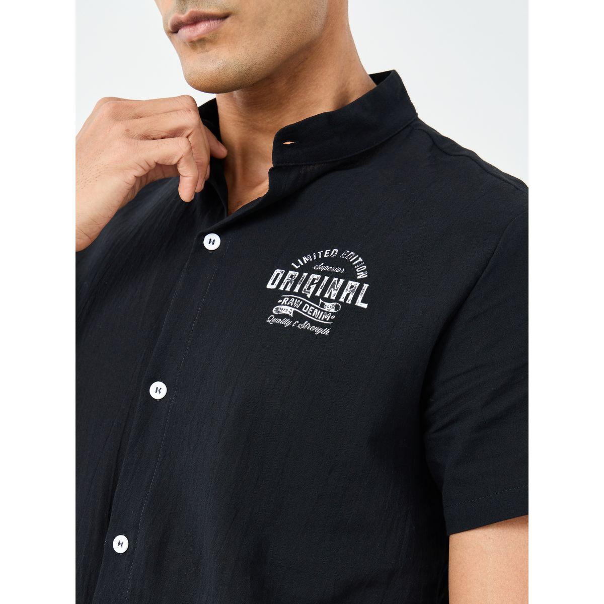 قميص بطبعة جرافيك وأزرار-men-clothing-shirts-image-4