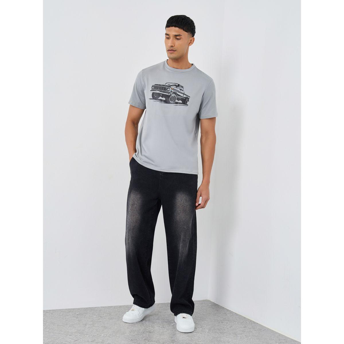 تيشيرت بطبعة جرافيك وقصة عادية مع ياقة دائرية-men-clothing-tshirtsandpolos-tshirts-image-2