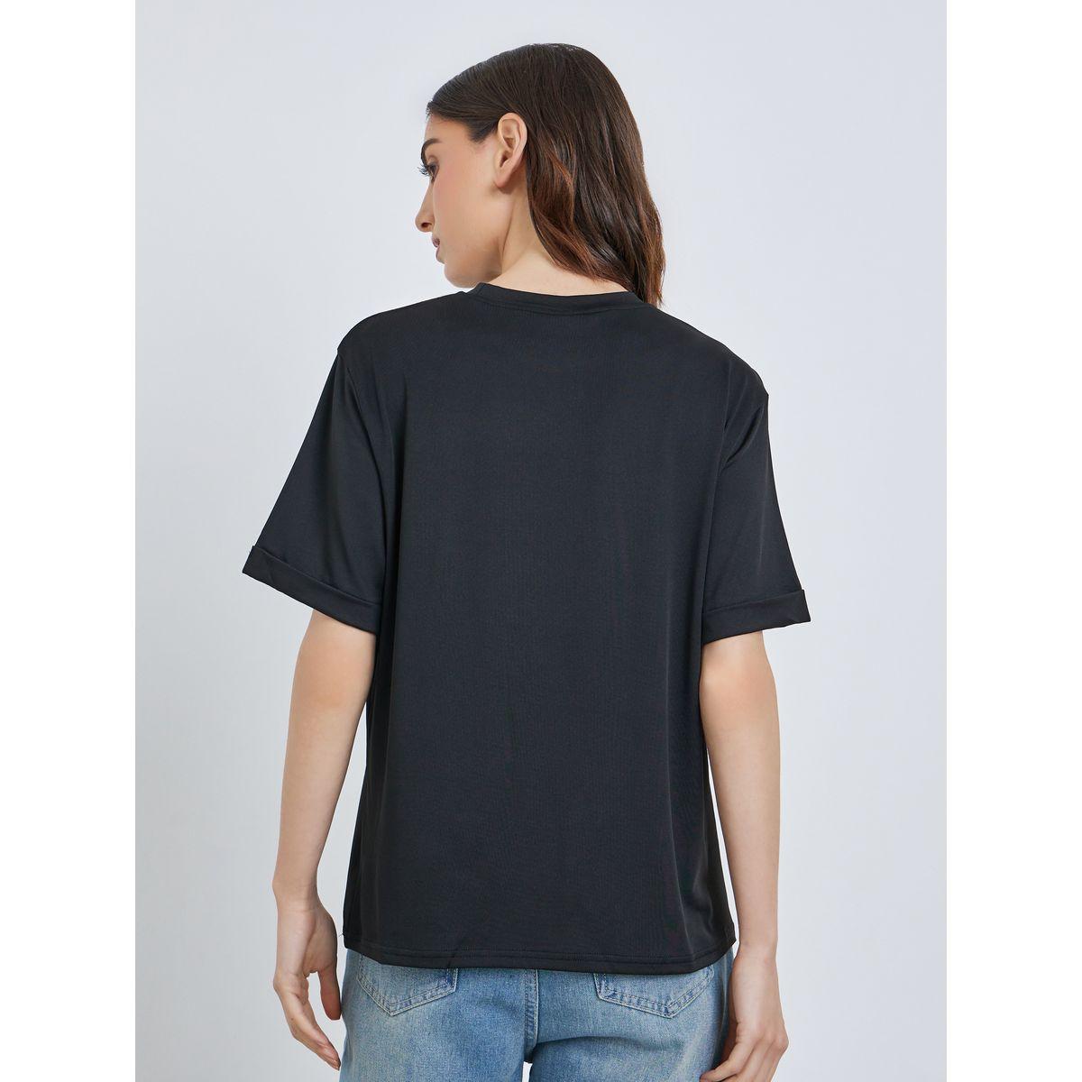 تيشيرت بقصة عادية وطبعة كتابة-women-clothing-tshirts-image-4