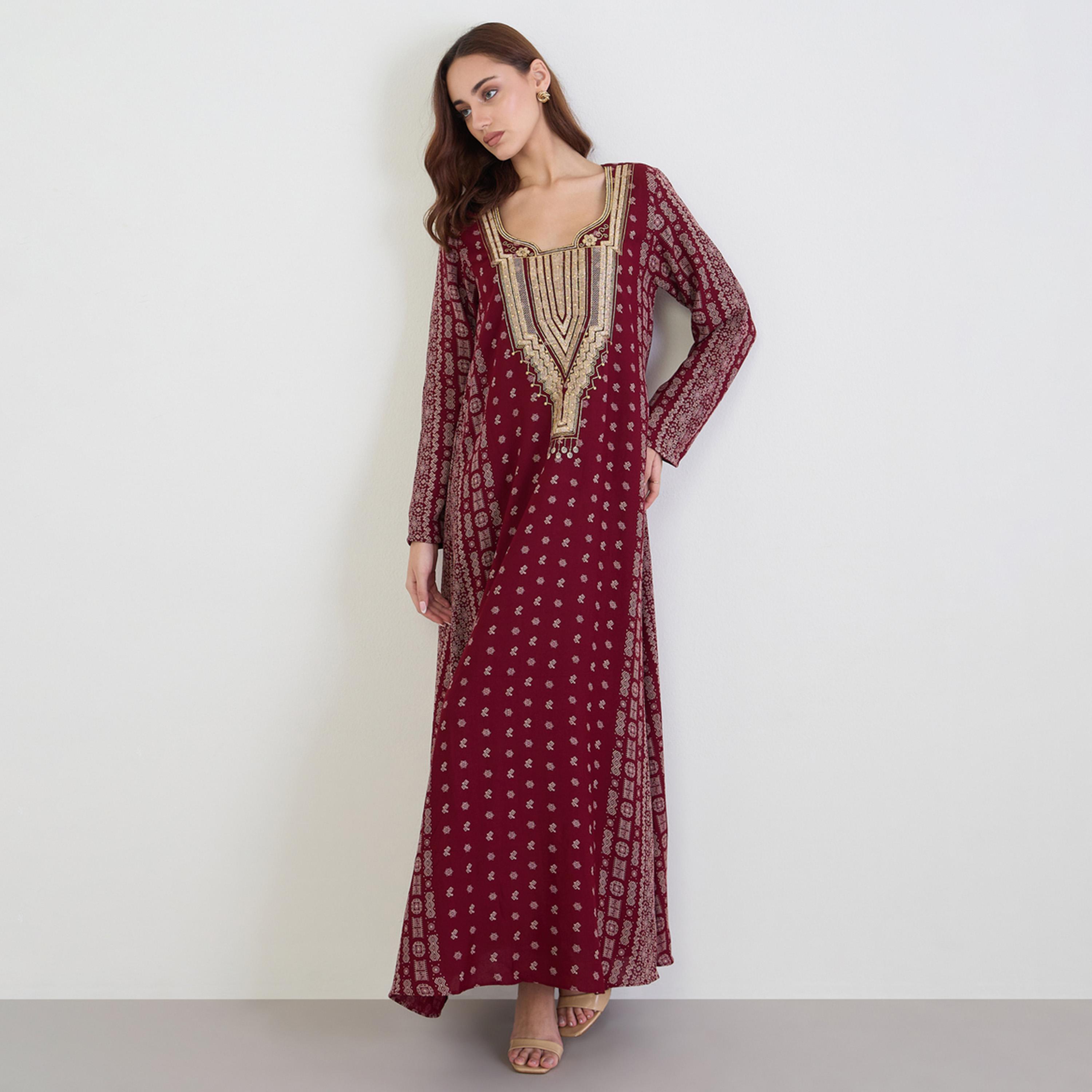 أميرة x ستايلي جلابية مطبعة بالكامل ومزينة بألواح مُطرّزة-women-arabicclothing-jalabiyas-image-1