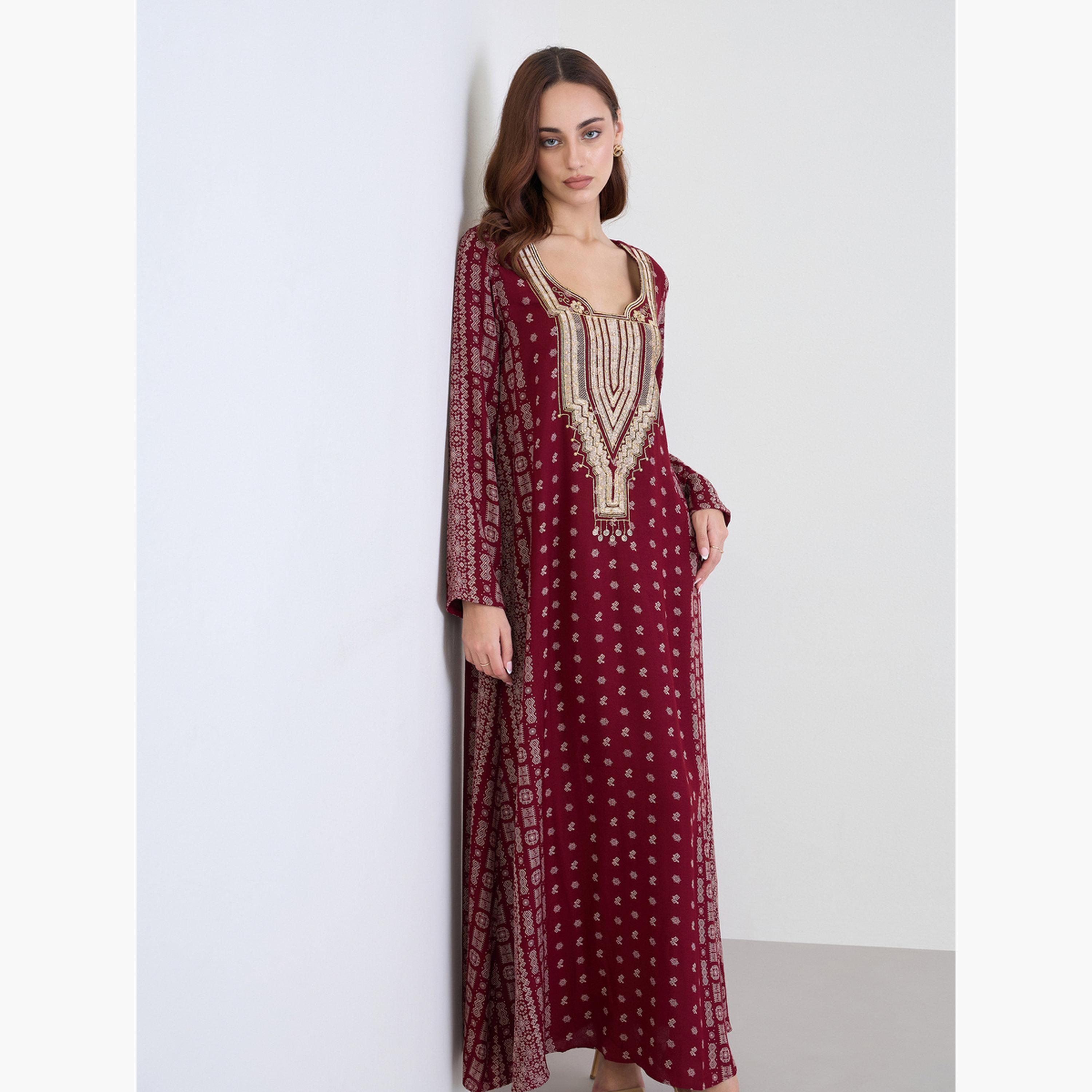 أميرة x ستايلي جلابية مطبعة بالكامل ومزينة بألواح مُطرّزة-women-arabicclothing-jalabiyas-image-2
