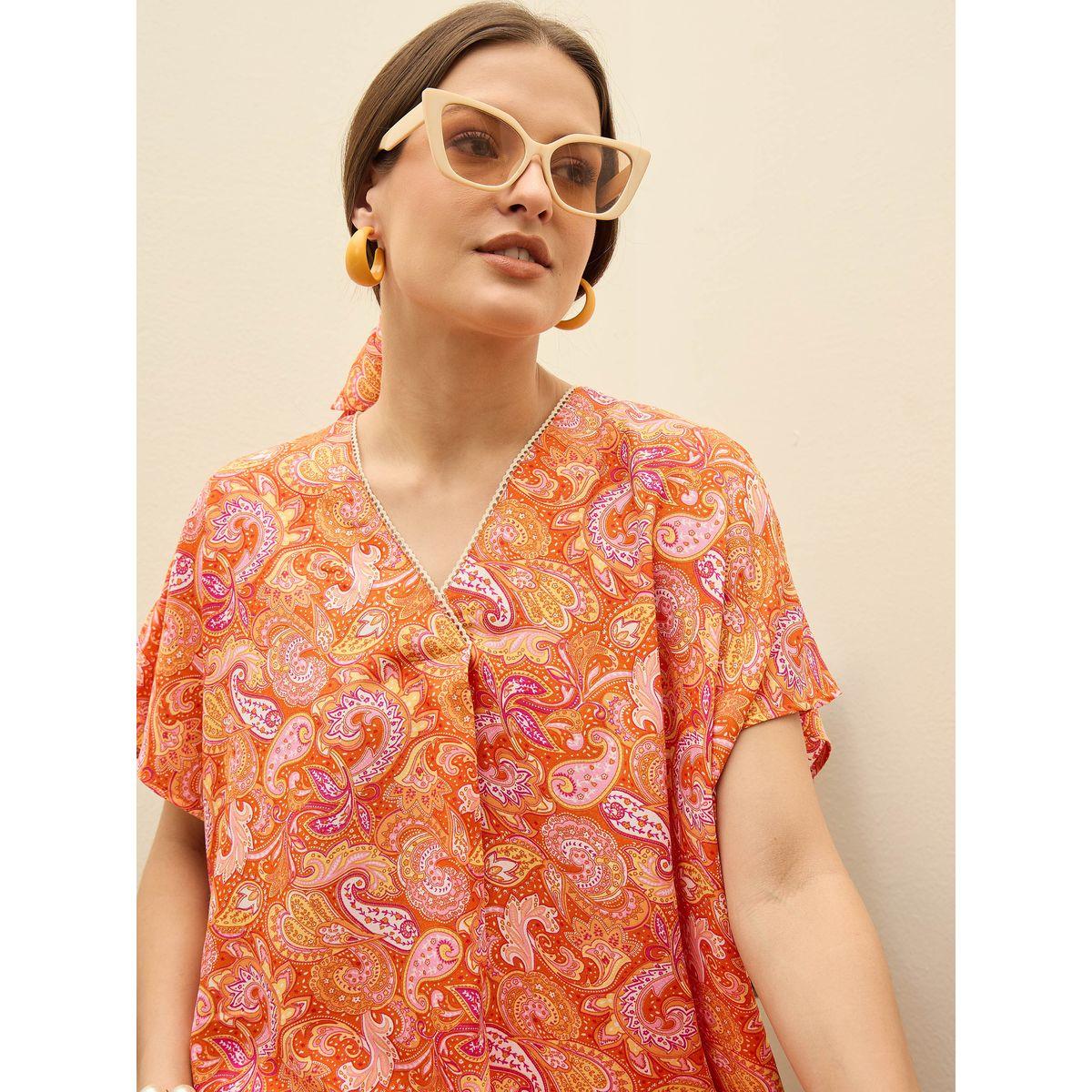 طقم منسق من بنطال وبلوزة بطبعة بيزلي-women-clothing-coordsets-image-4