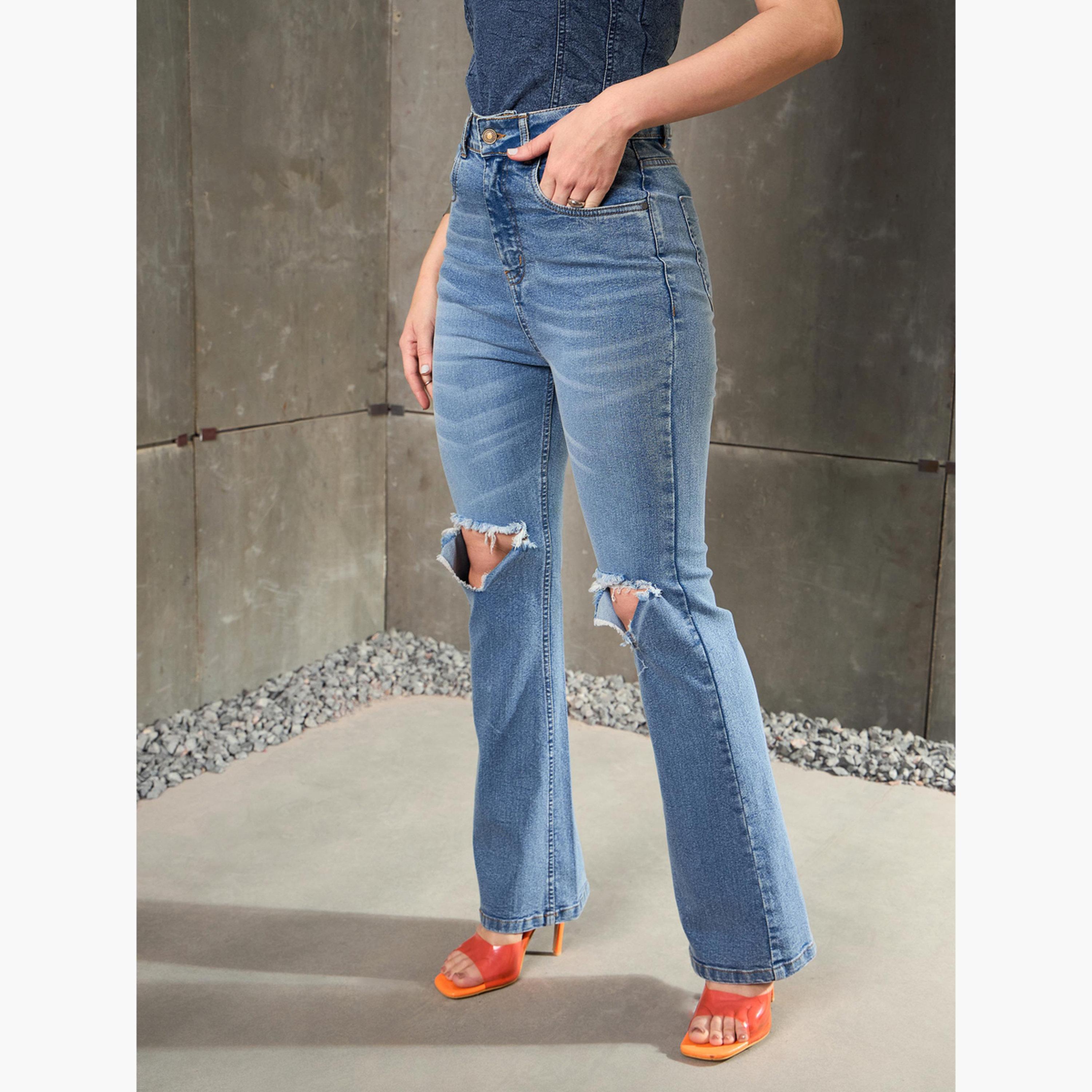ساسافراس - بنطال جينز أزرق بقصّة عند الركبة وأسفل الجرس-women-clothing-bottoms-jeans-image-3