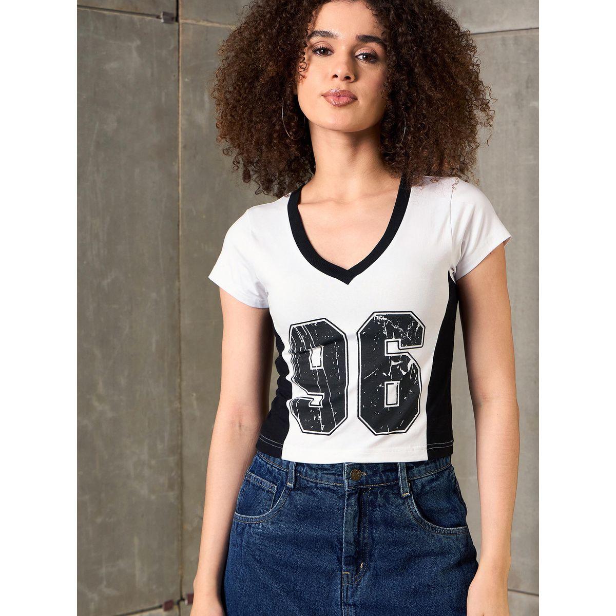 تيشيرت مُزين بطبعة وتفاصيل مُتباينة-women-clothing-tshirts-image-6