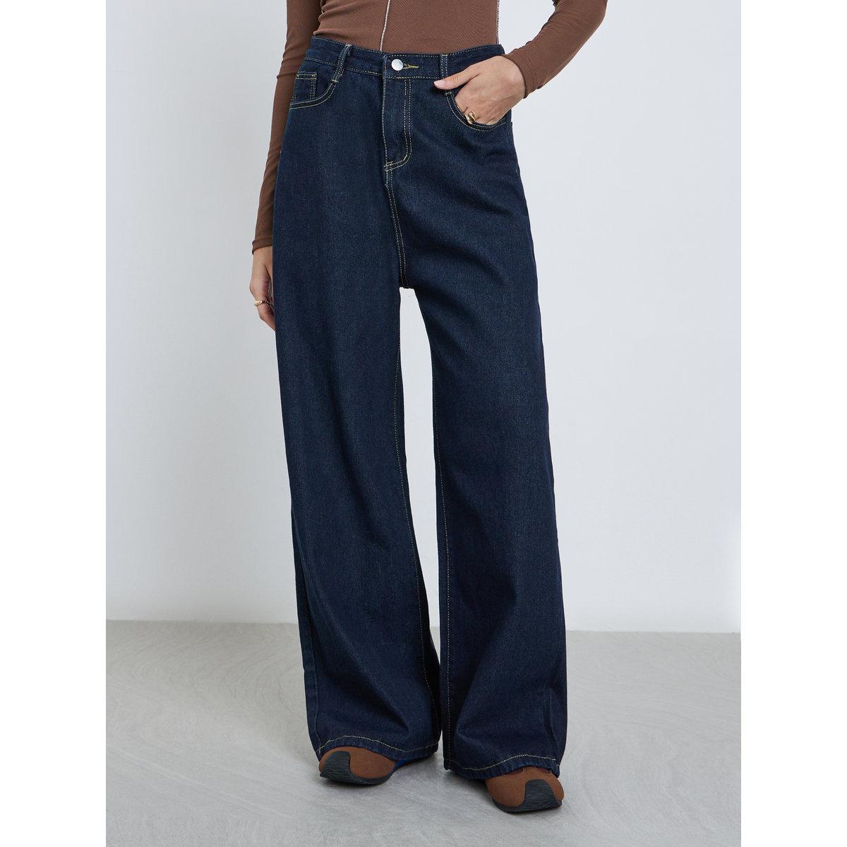 بنطال جينز بخصر عالي وقصة أرجل واسعة-women-clothing-bottoms-jeans-image-2