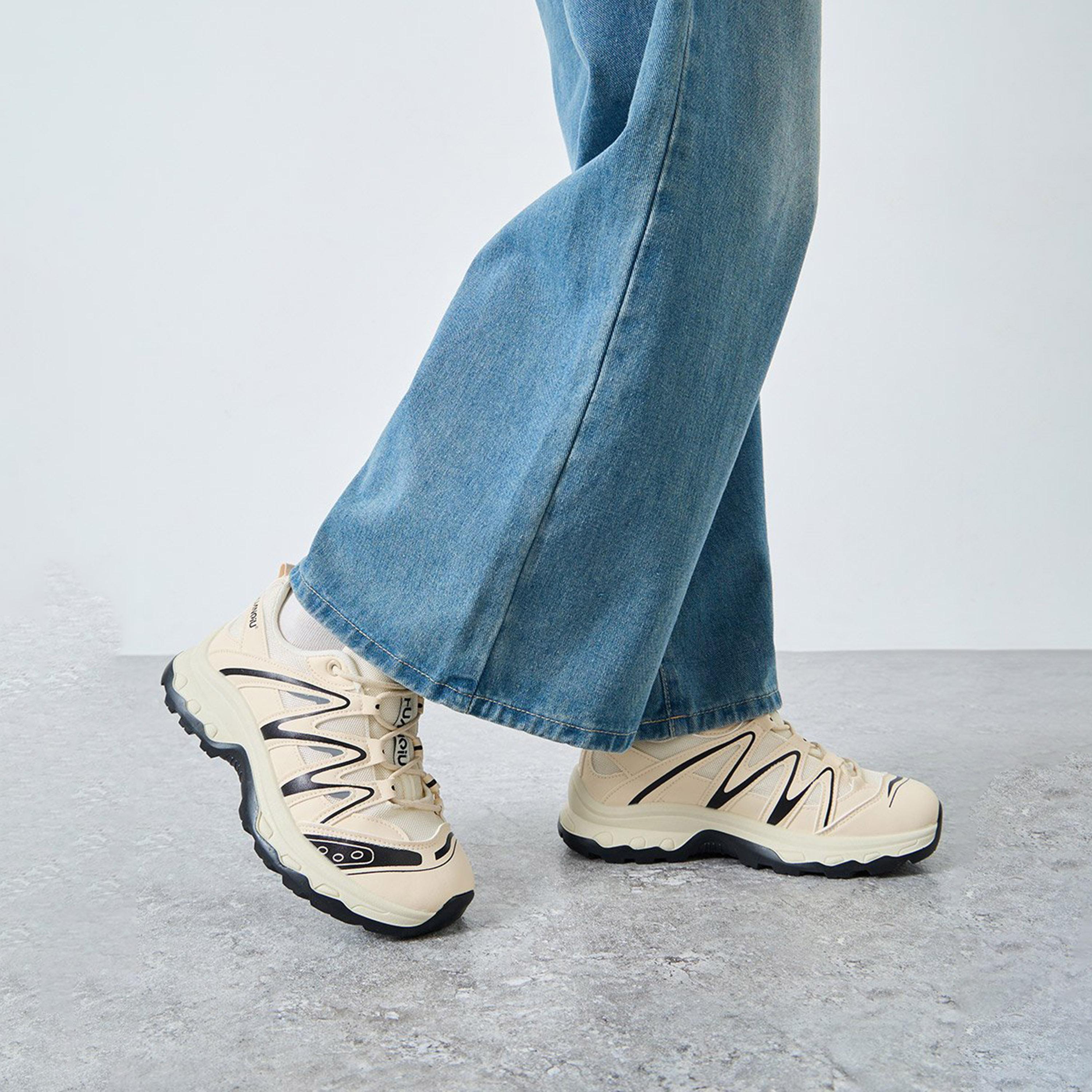ستايلي - حذاء رياضي بيج سميك برباط-women-shoes-sneakers-image-2