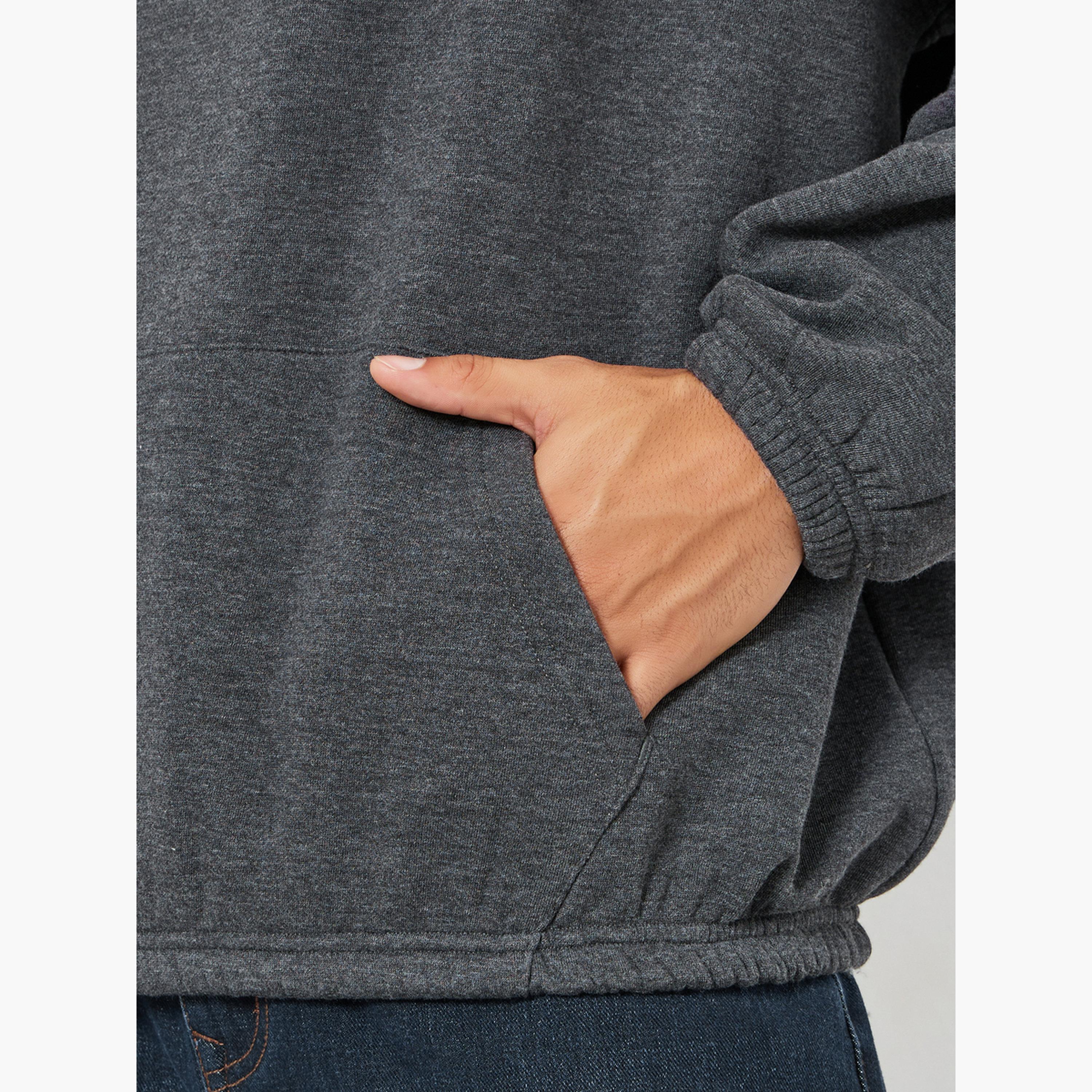 هودي فليس واسع بجيب كانغارو-men-winterwear-hoodiesandsweatshirts-image-4