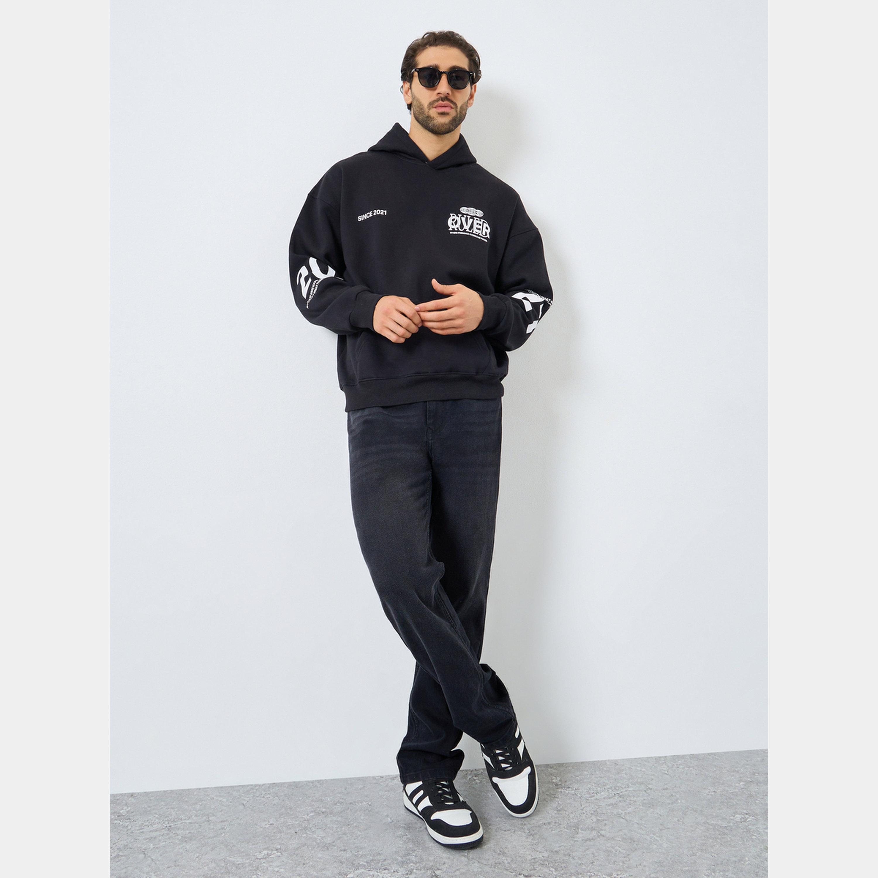 ستايلي - هودي رجالي بأكمام طويلة وياقة وغطاء للرأس برسومات غرافيكية-men-winterwear-hoodiesandsweatshirts-image-2
