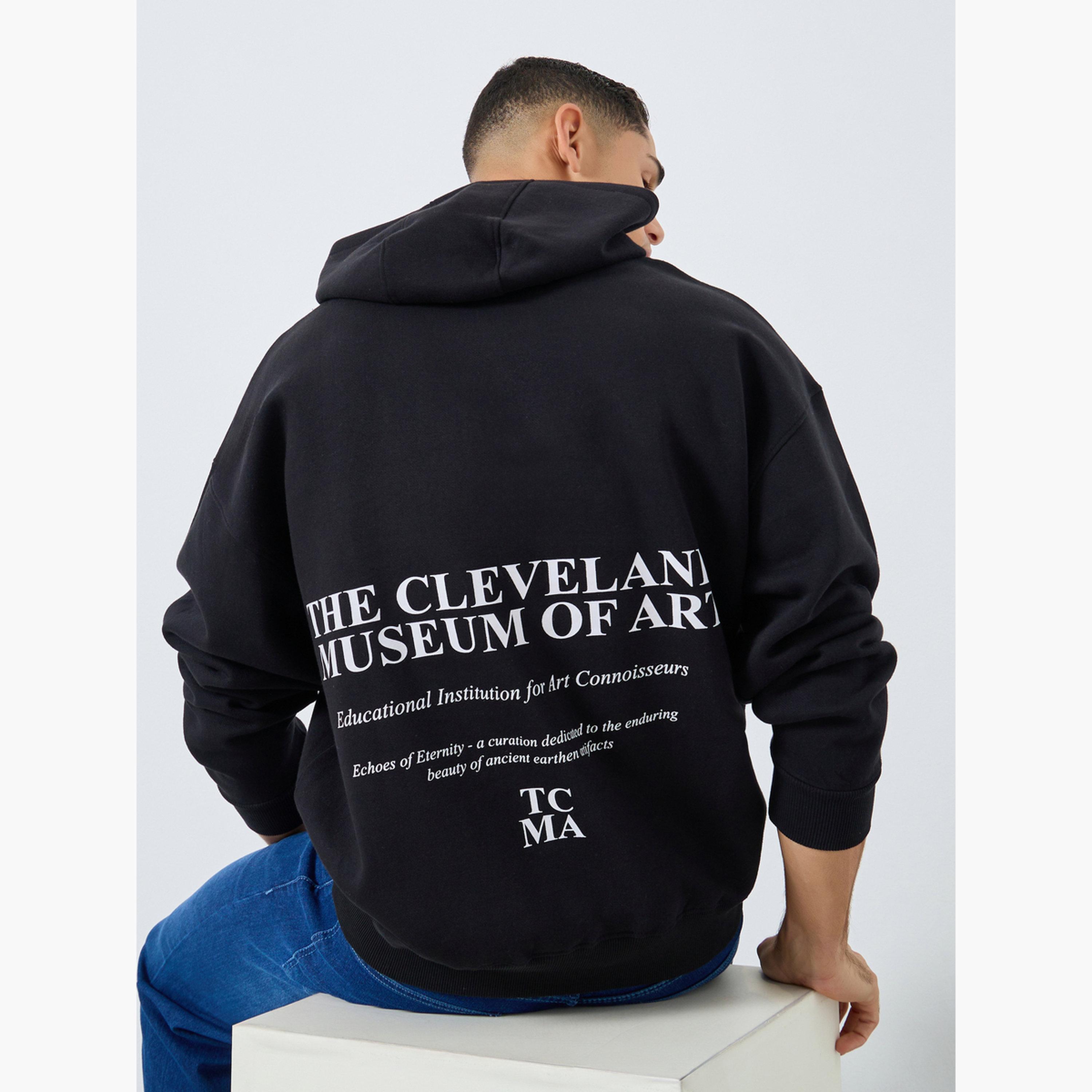 ستايلي - هودي أسود بقصّة واسعة وطبعة شعار من الخلف-men-winterwear-hoodiesandsweatshirts-image-3